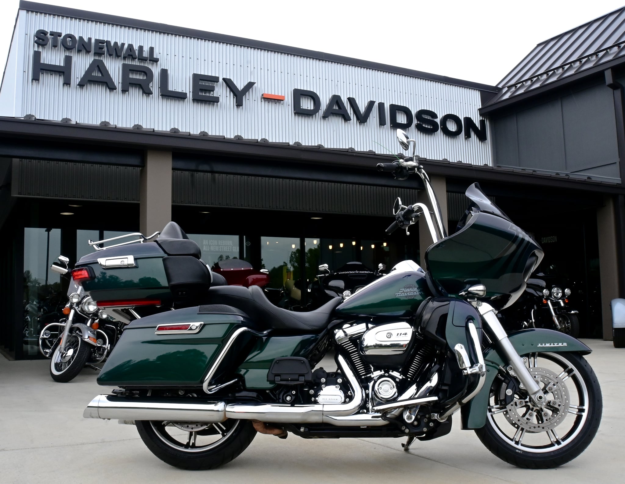 Used 2021 Harley-Davidson ROAD GLIDE LIMITED SNAKE VENOM