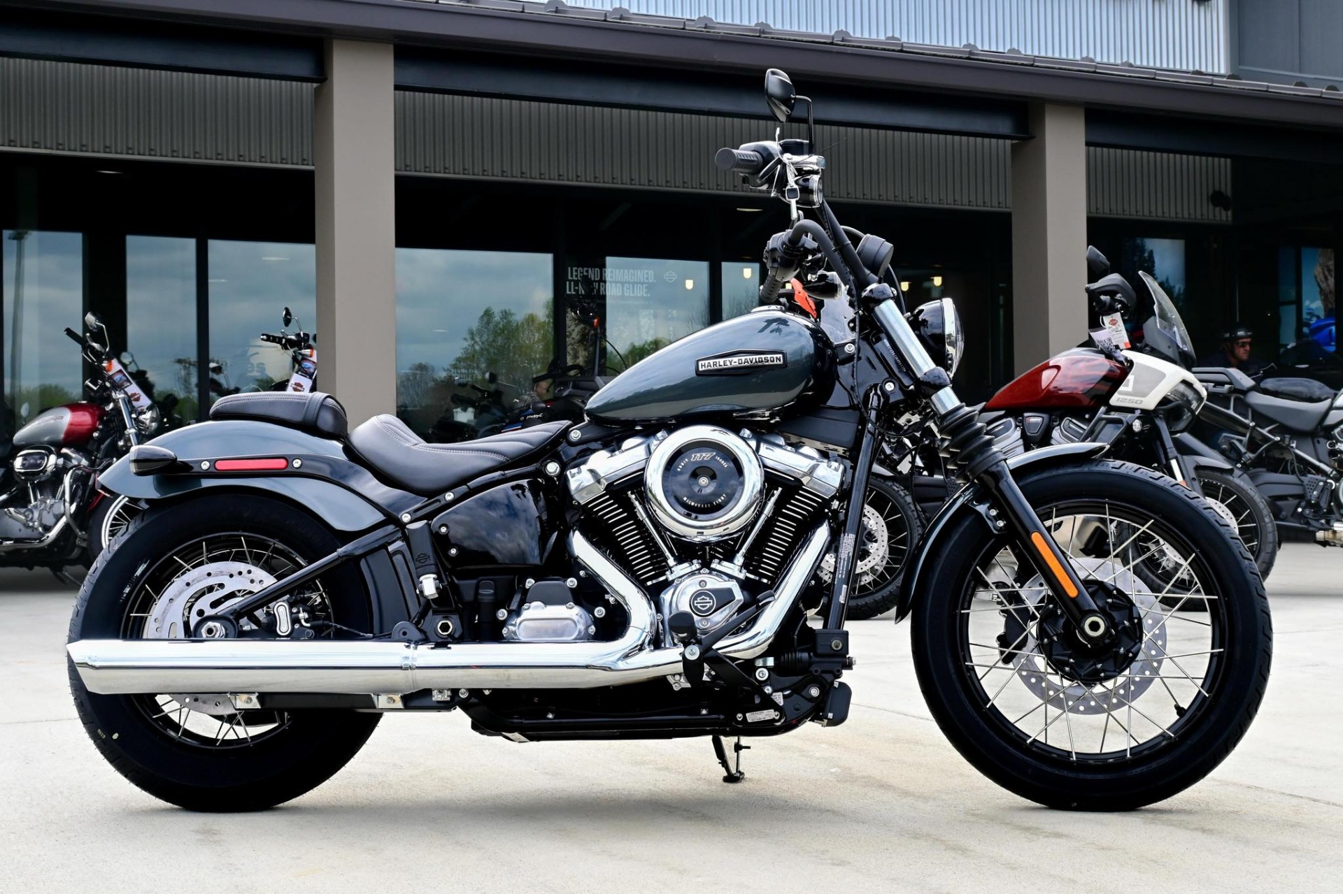 New 2025 Harley-Davidson Street Bob® Iron Horse Metallic