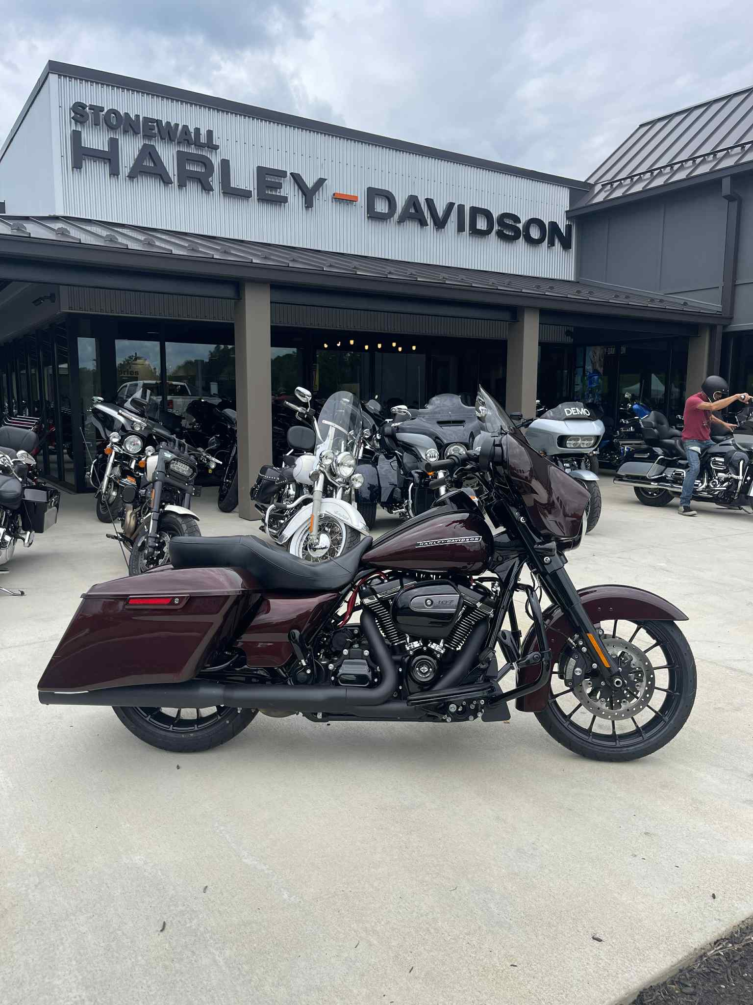 Davidson Street Twisted Cherry Street Glide Davidson Road Glide