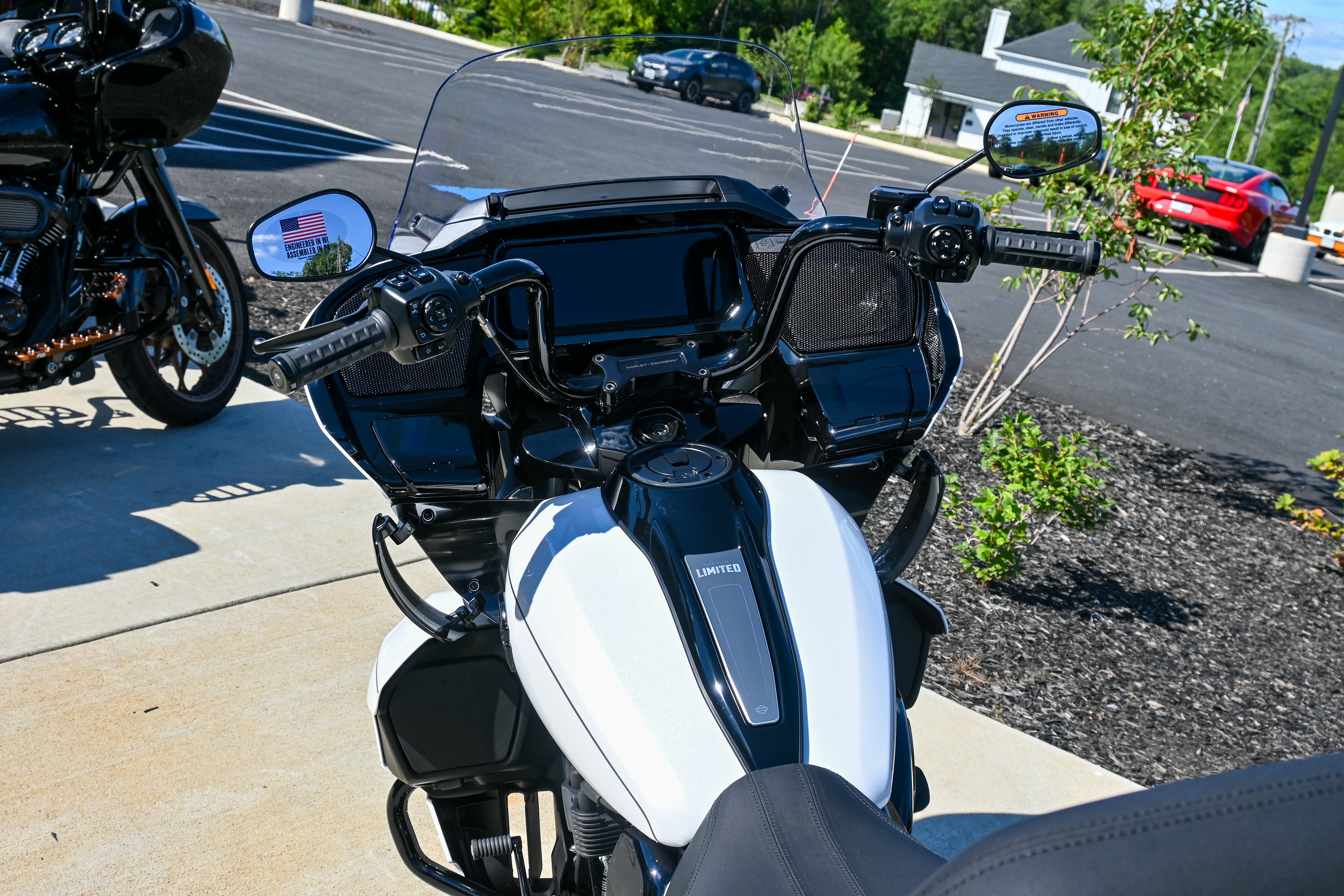 2026 Harley-Davidson Road Glide® Limited 6