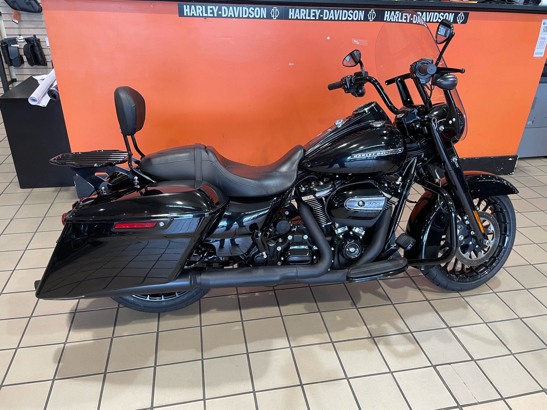 2018 Harley Road Road King For Sale Motorcycle Street Glide Usata