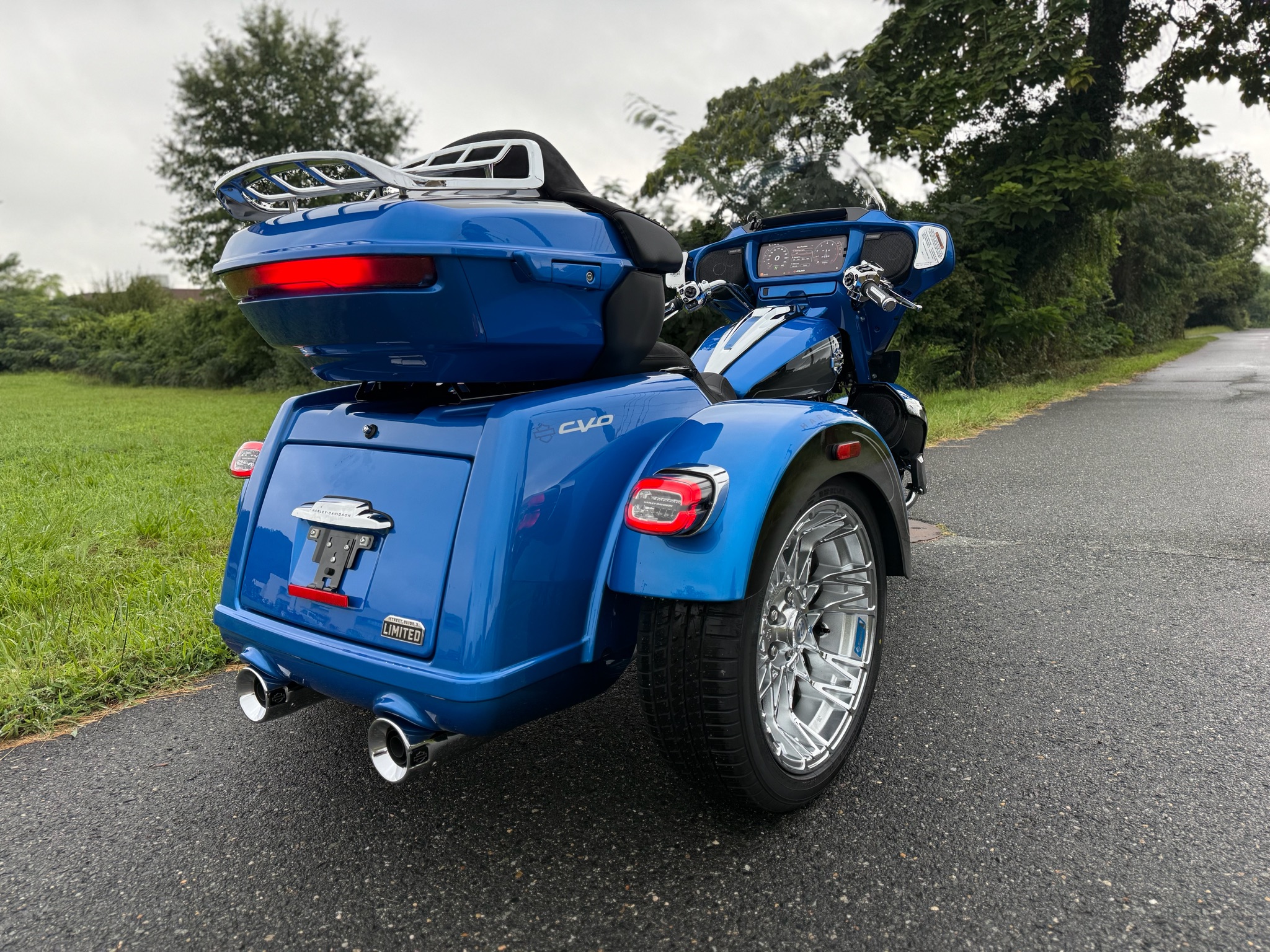 2026 Harley-Davidson CVO Street Glide® 3 Limited 9
