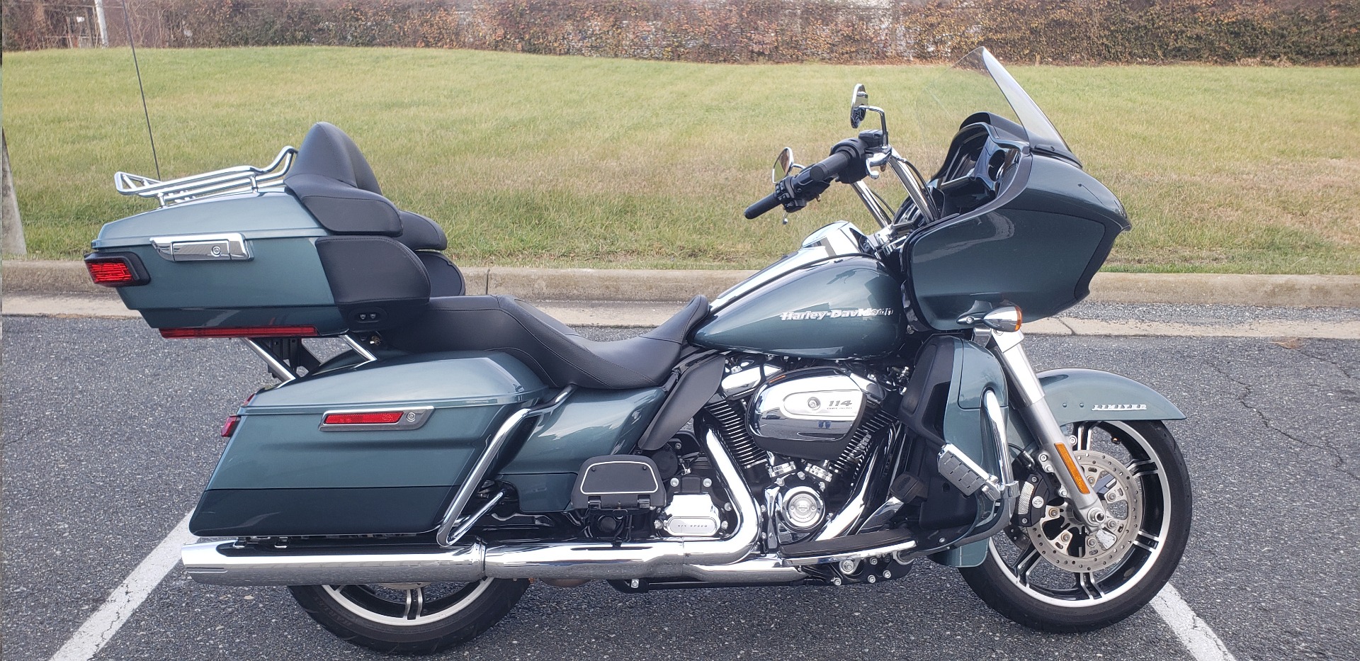 Used 2020 Harley-Davidson ROAD GLIDE LIMITED SILVER PINE