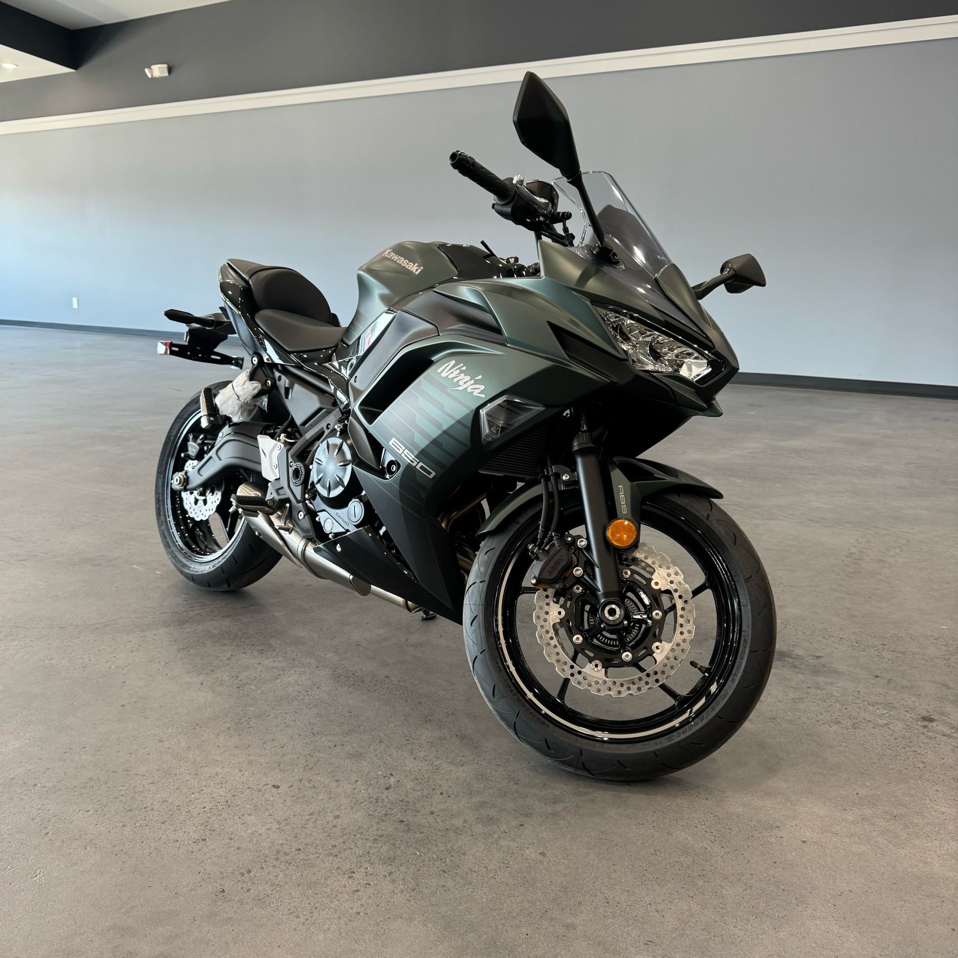 New 2025 Kawasaki Ninja 650 ABS, Gallipolis OH | Specs, Price
