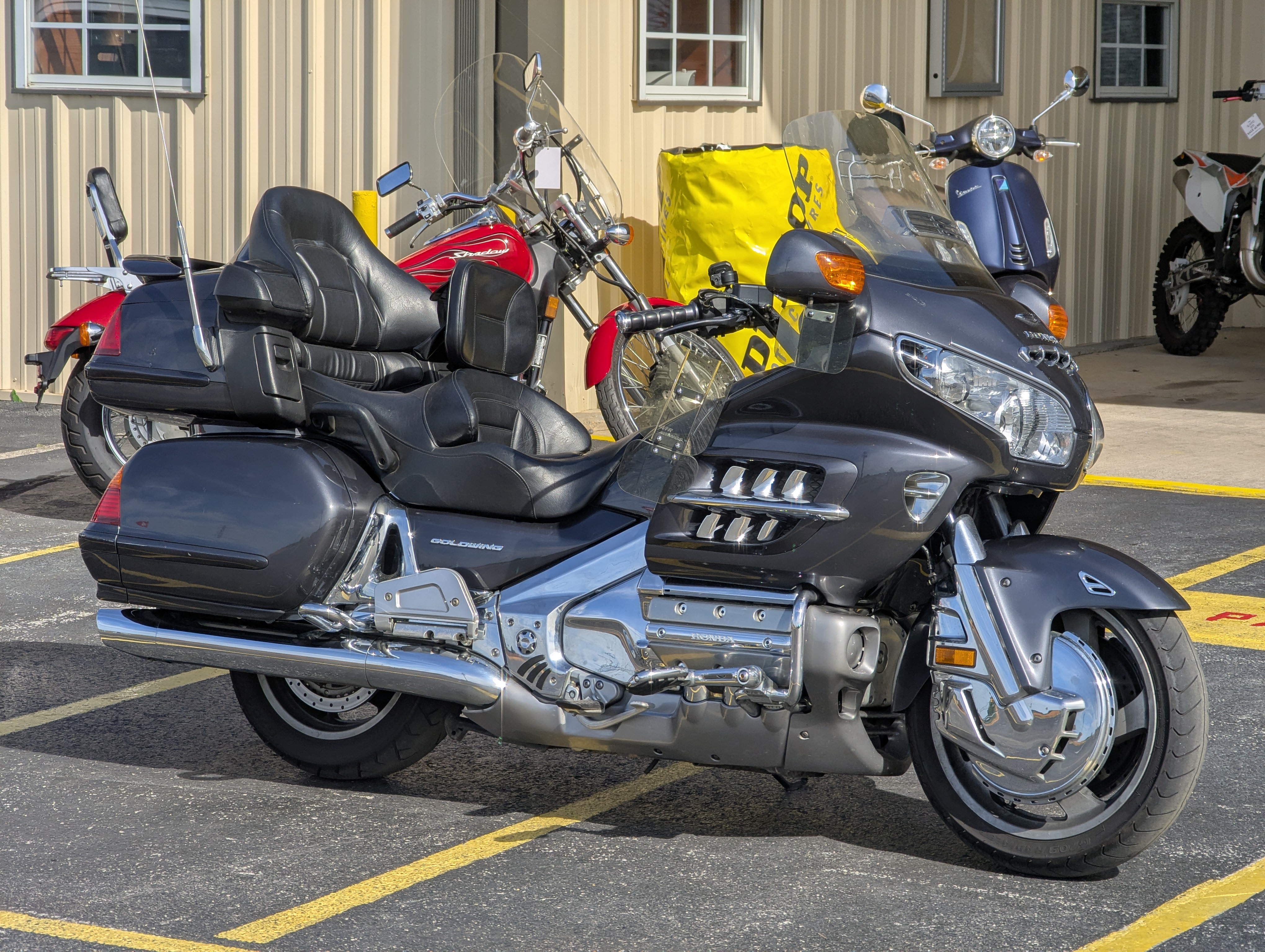 Used 2005 Honda Gold Wing® | Motorcycles in Winchester TN | 082025-10 Dark  Gray Metallic, image size:4080x3072