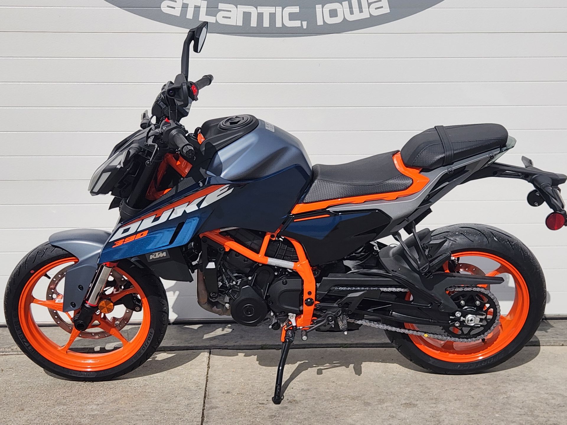 New 2025 KTM 390 Duke, Atlantic IA | Specs, Price, Photos | Blue 70864
