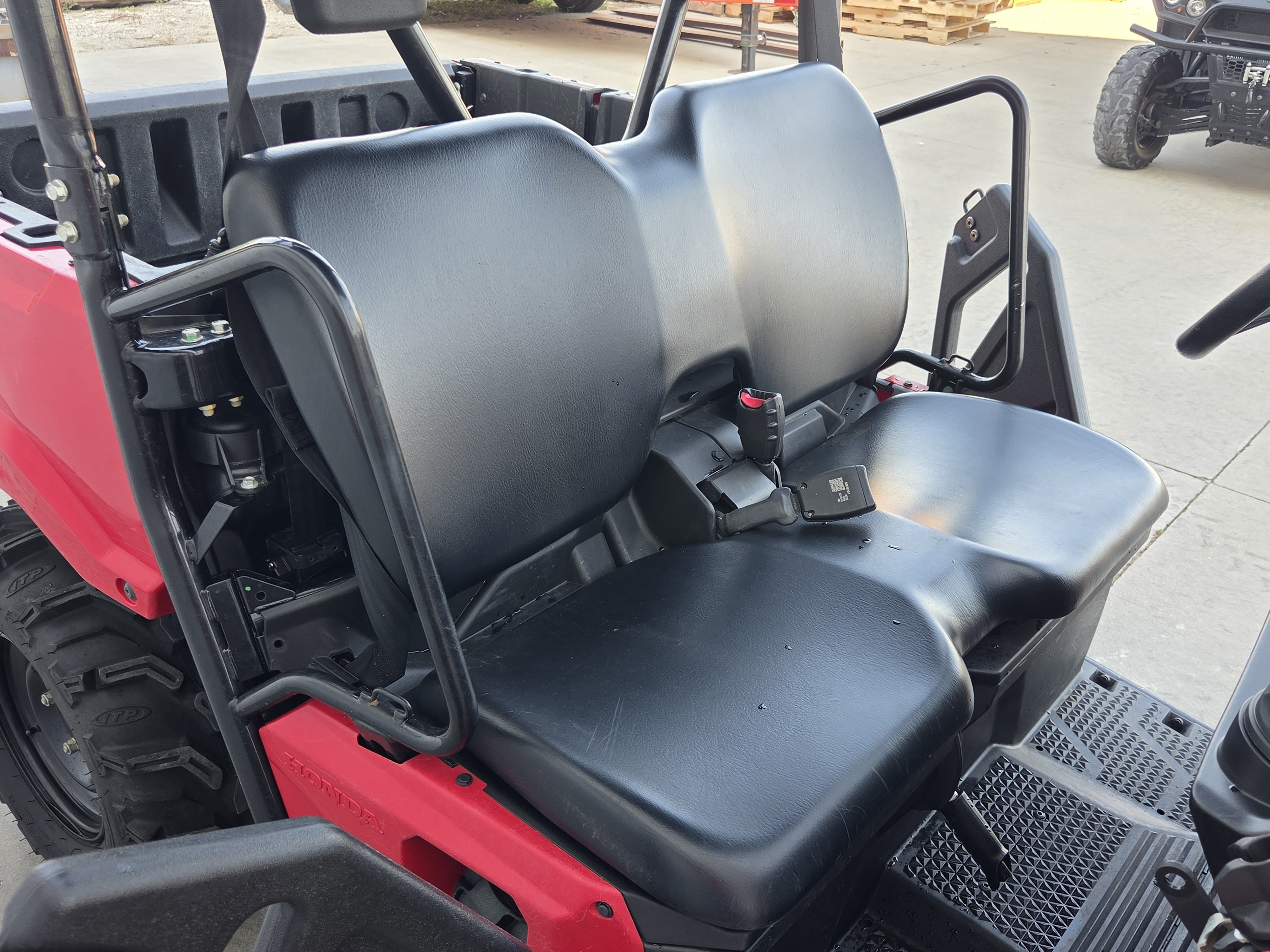 2023 Honda Pioneer 520 9
