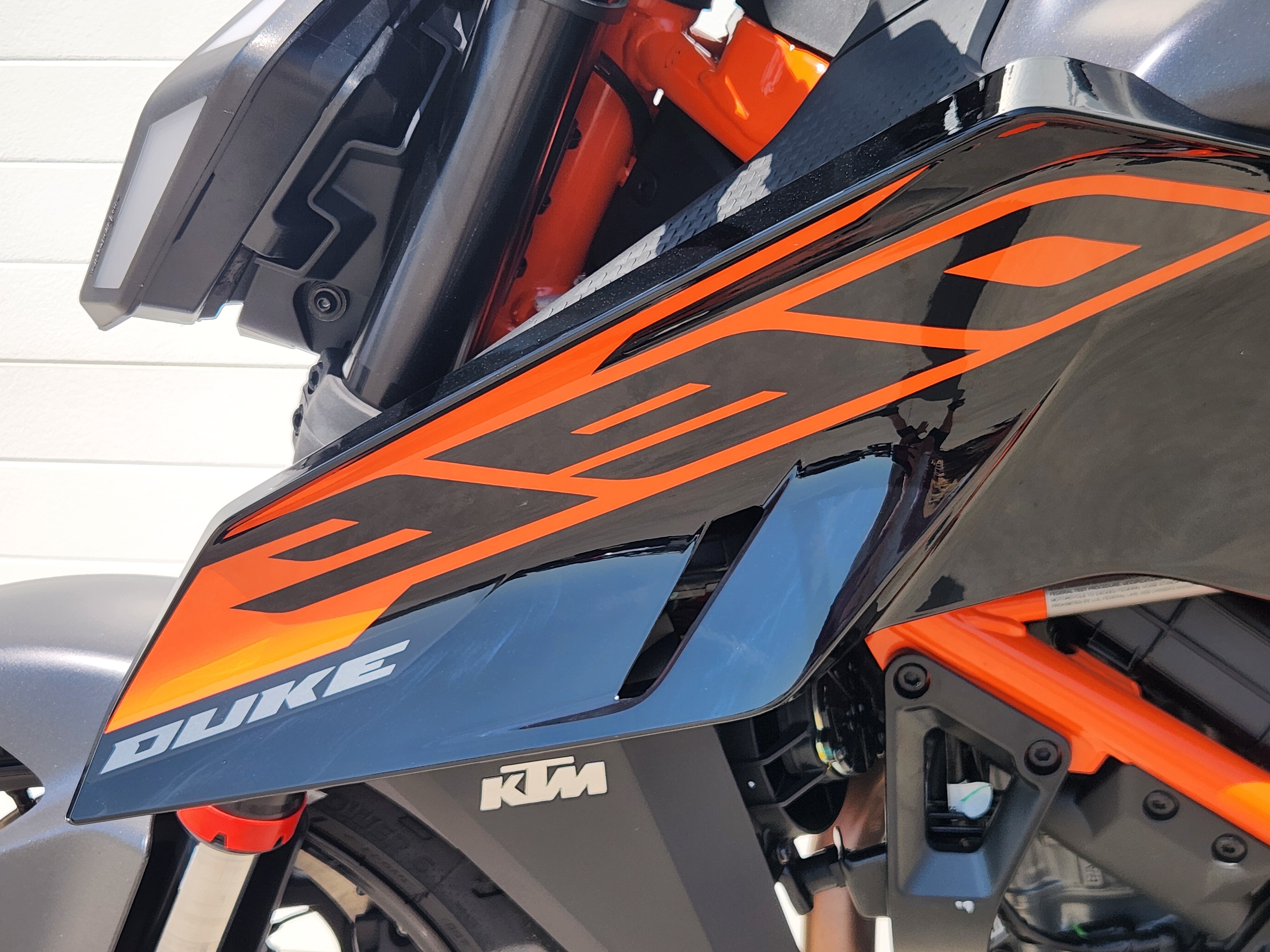 2026 KTM 390 Duke 10