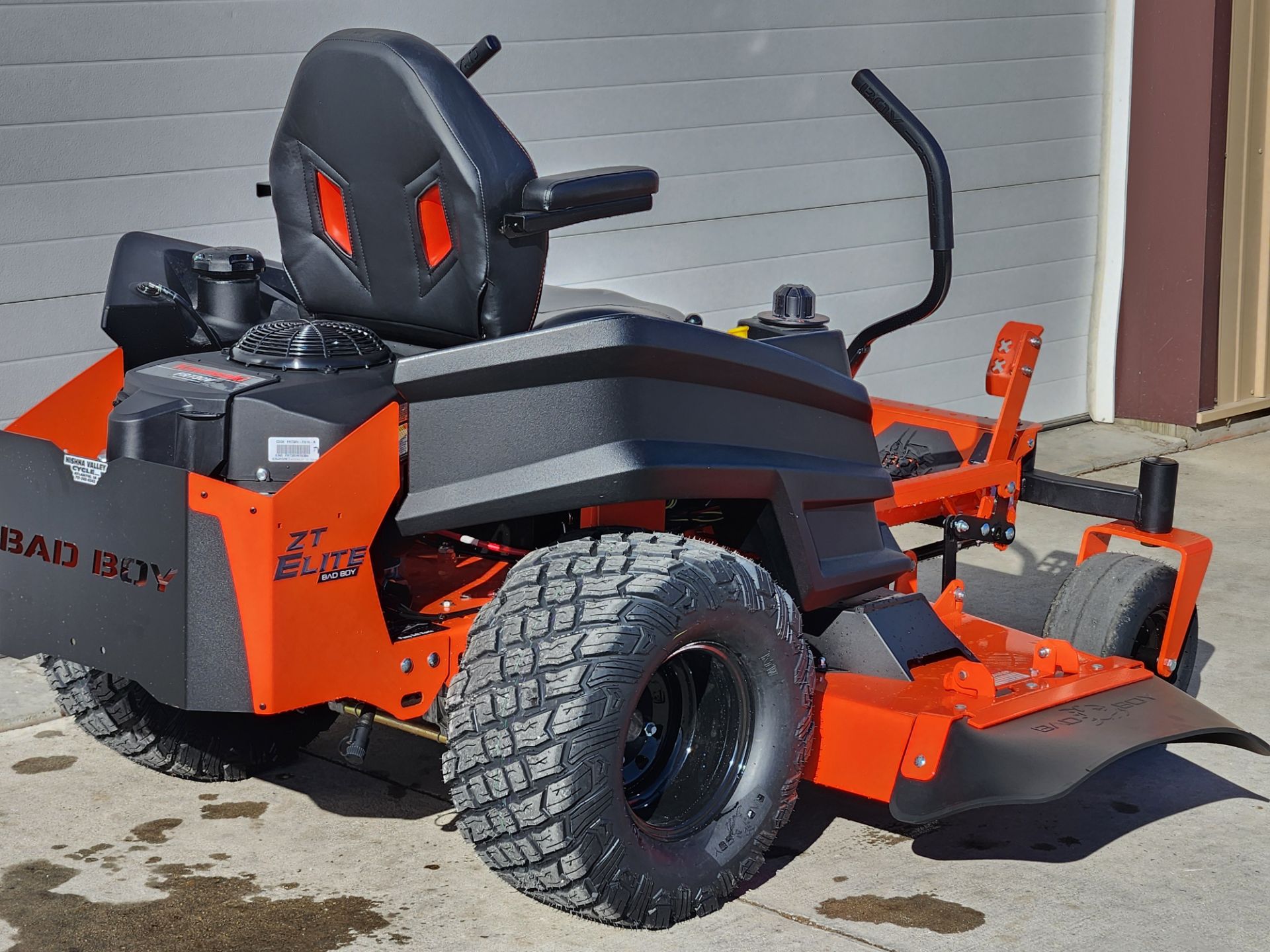 ドレッドboy New 2025 Bad Boy Mowers ZT Elite 54 in. Kohler Pro 7000 KT745 26