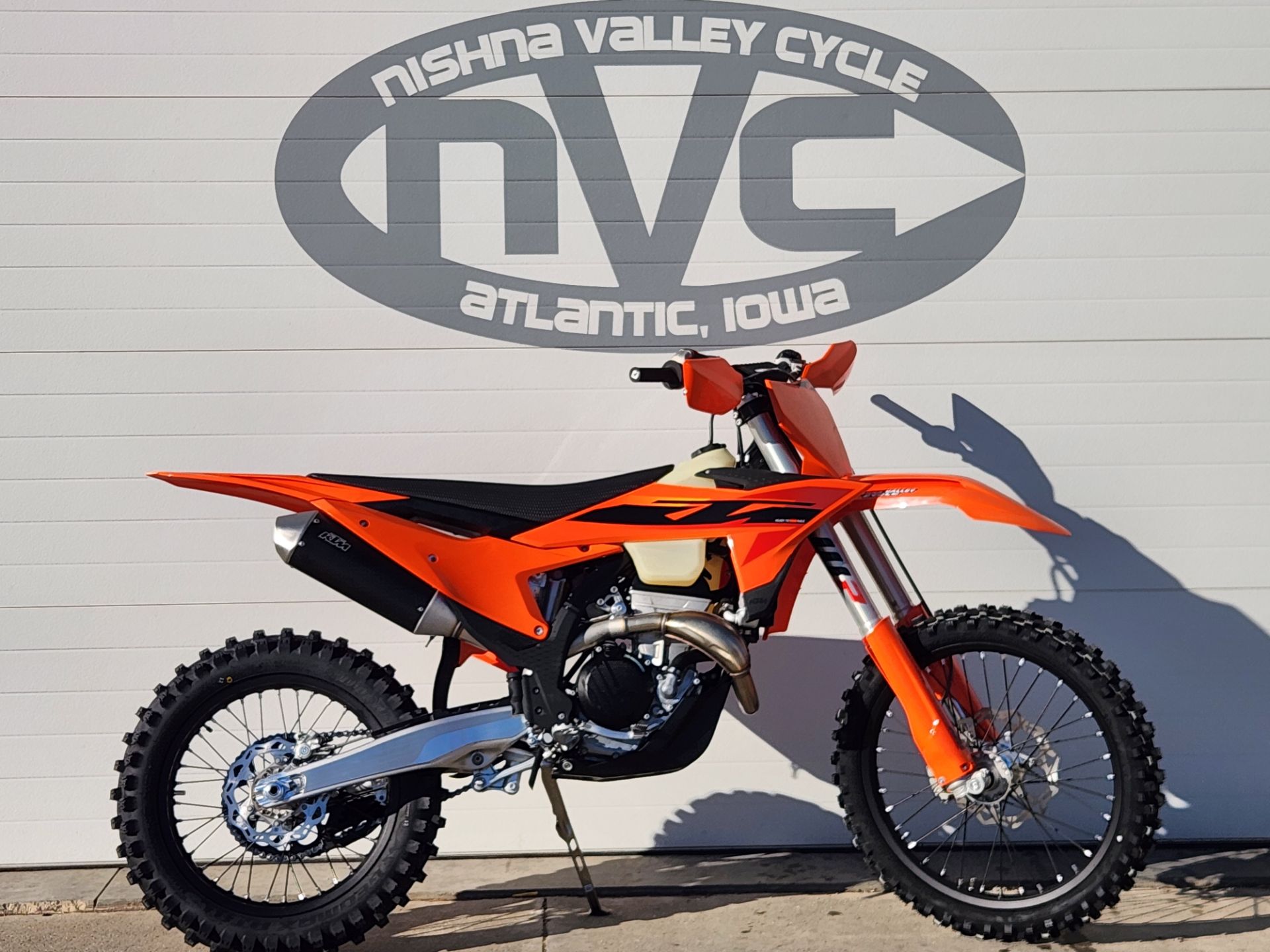New 2025 KTM 350 XC-F, Atlantic IA Specs, Price, Photos Orange
