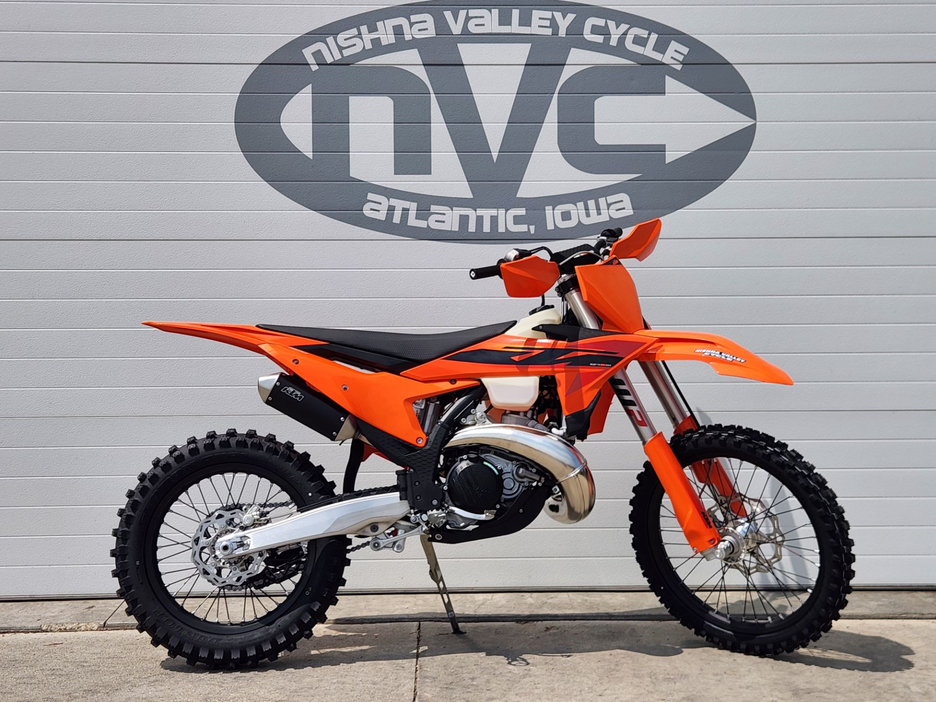 New 2025 KTM 300 XC, Atlantic IA | Specs, Price, Photos | Orange 85464