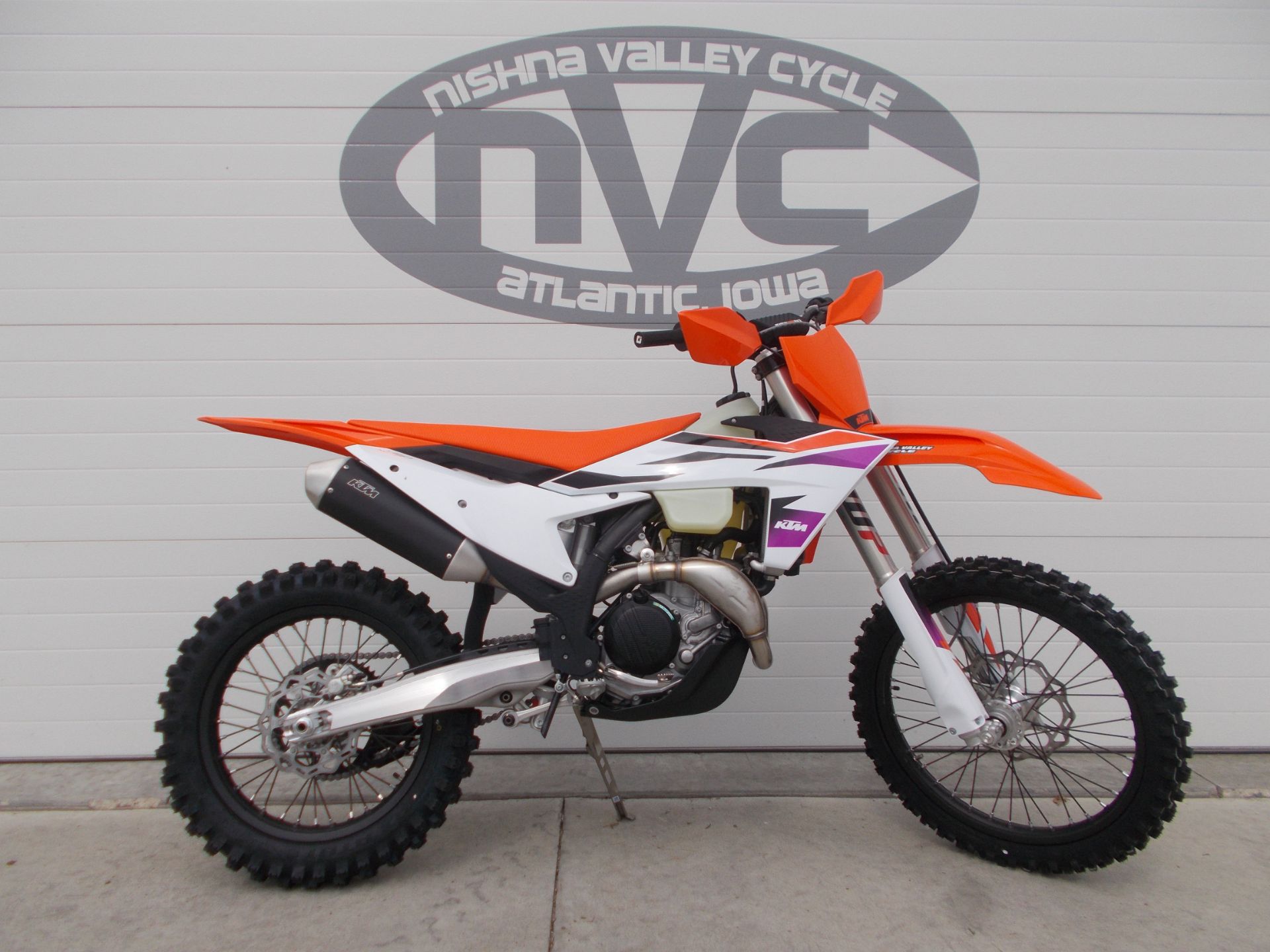 New 2024 KTM 450 XC-F, Atlantic IA | Specs, Price, Photos | Orange