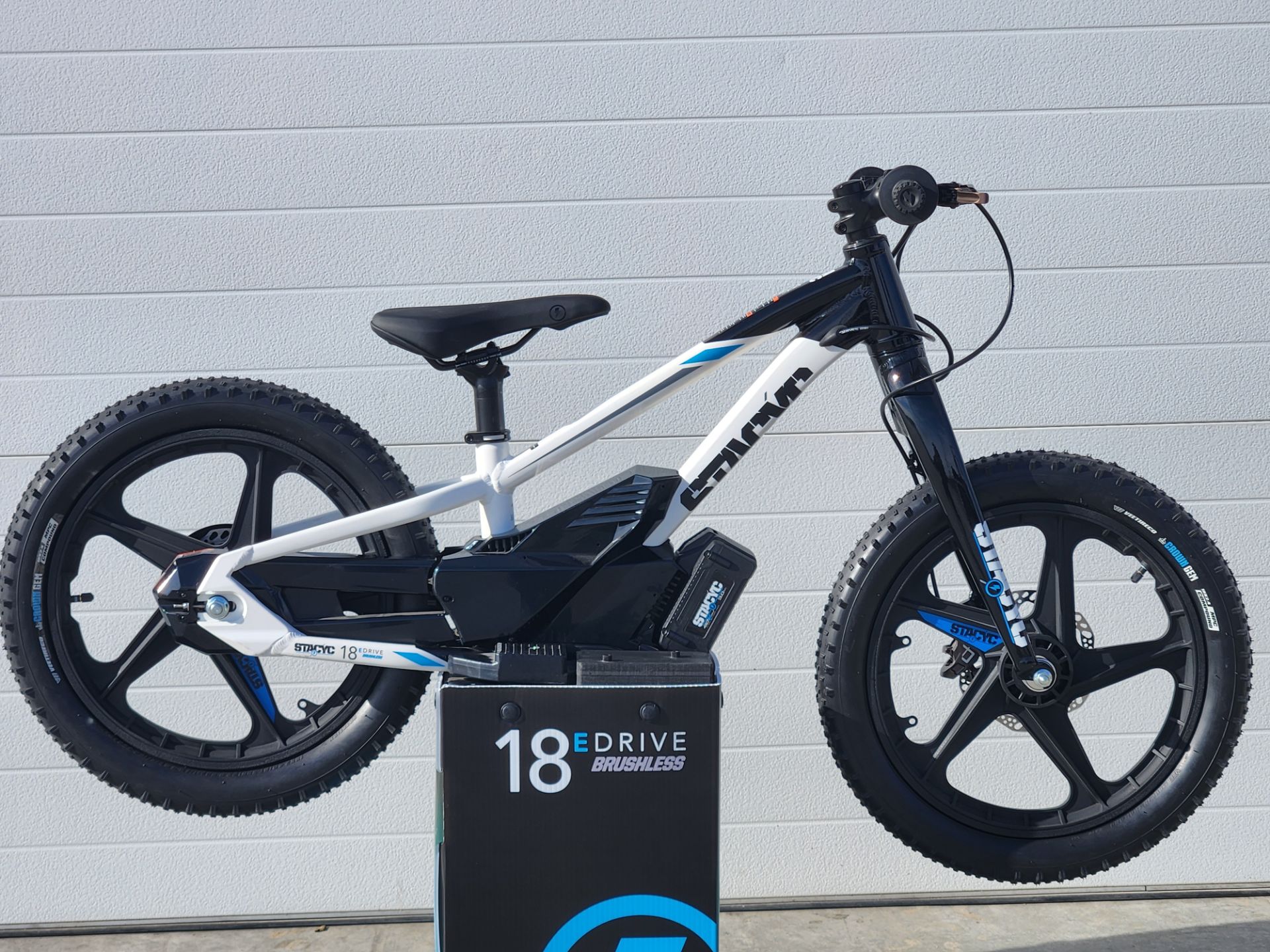 New 2023 Stacyc 18eDRIVE Launch Edition, Atlantic IA | Specs