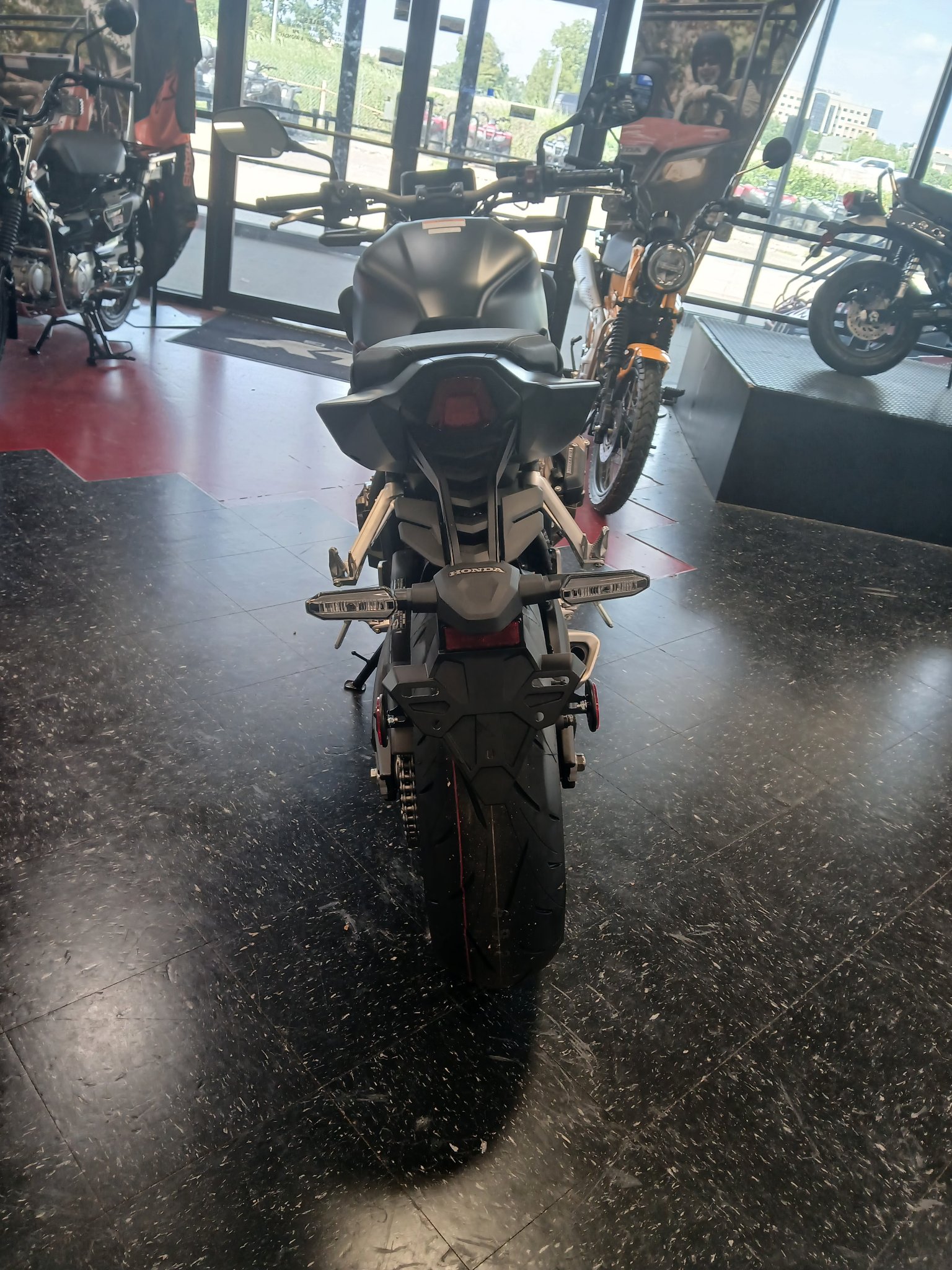 2026 Honda CB650R E-Clutch 4