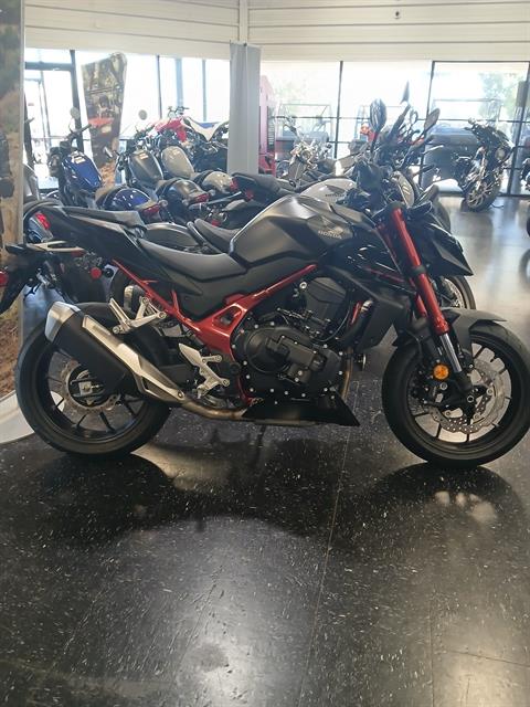 2026 Honda CB750 Hornet E-Clutch — photo 1 of 15