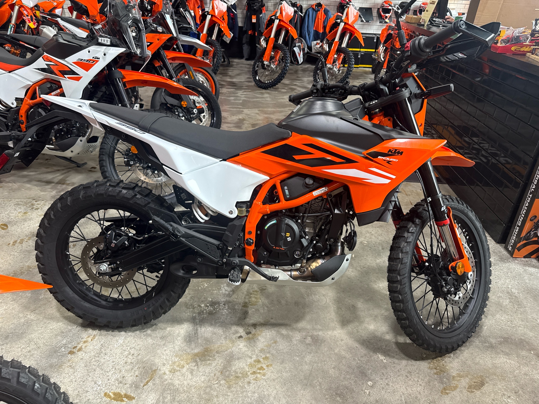 2026 KTM 390 Enduro R 4
