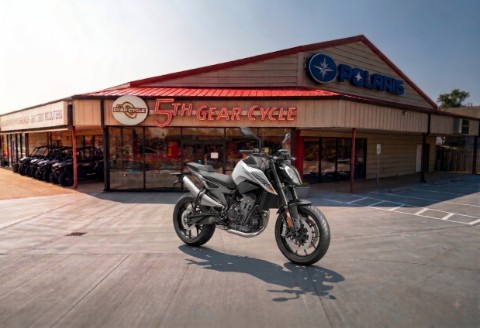 2026 KTM 250 Duke — photo 1 of 18
