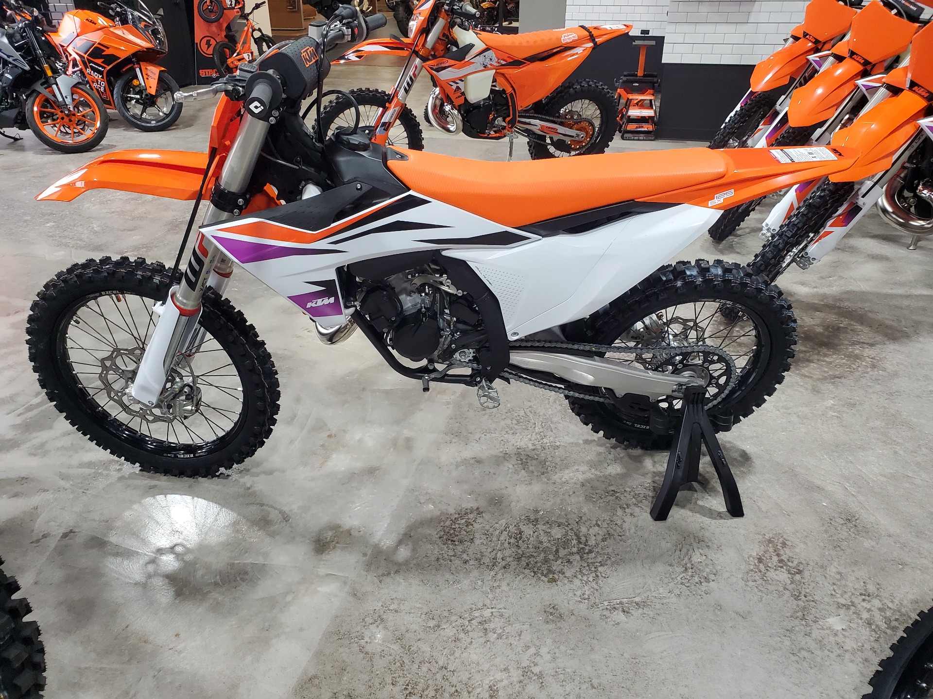 New 2024 KTM 125 SX Motorcycles in Broken Arrow, OK Outside the