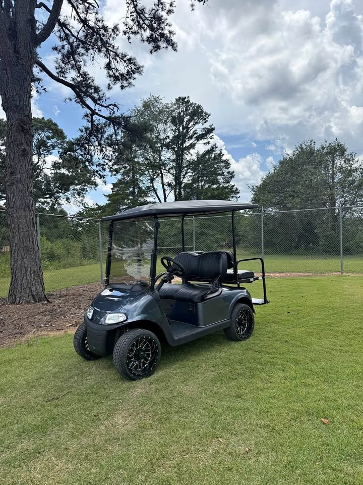 2020  2020 EZGO RXV Elite 4