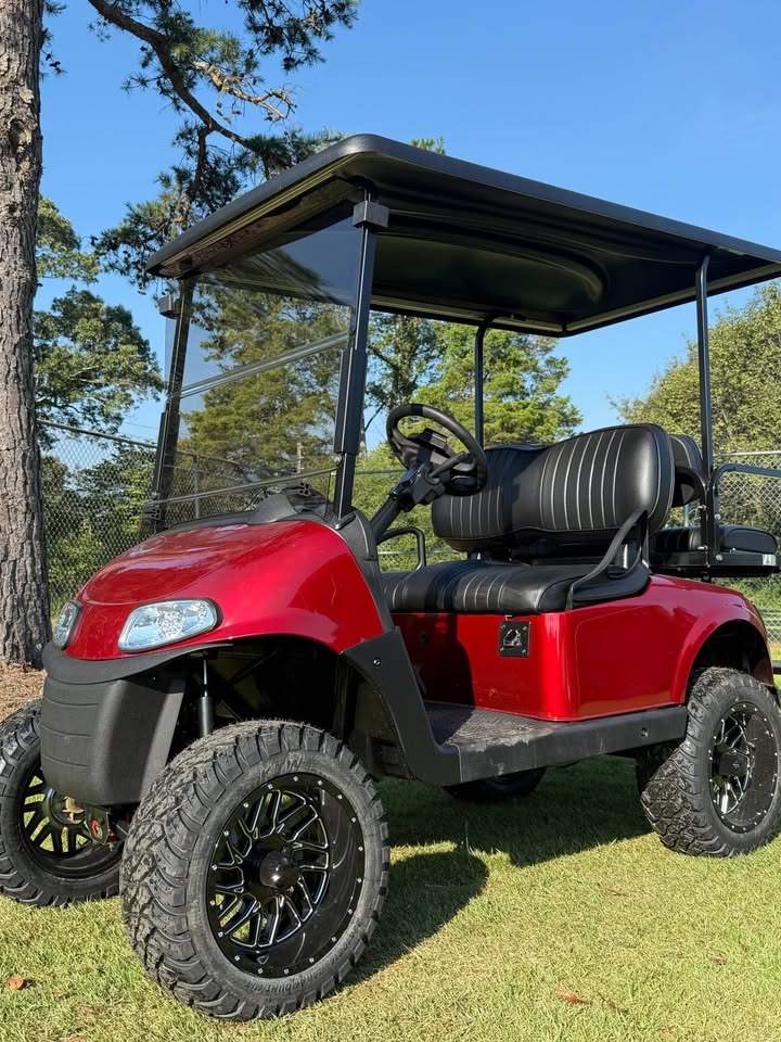 2020  2020 EZGO RXV Elite 1