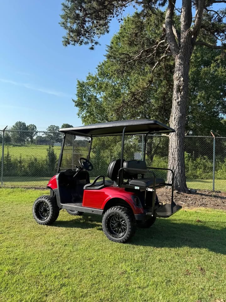 2020  2020 EZGO RXV Elite 2