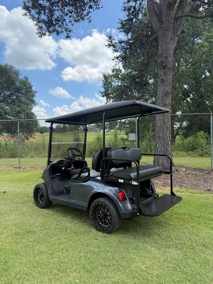 2020  2020 EZGO RXV Elite 2