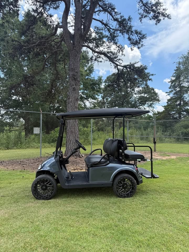 2020  2020 EZGO RXV Elite 3