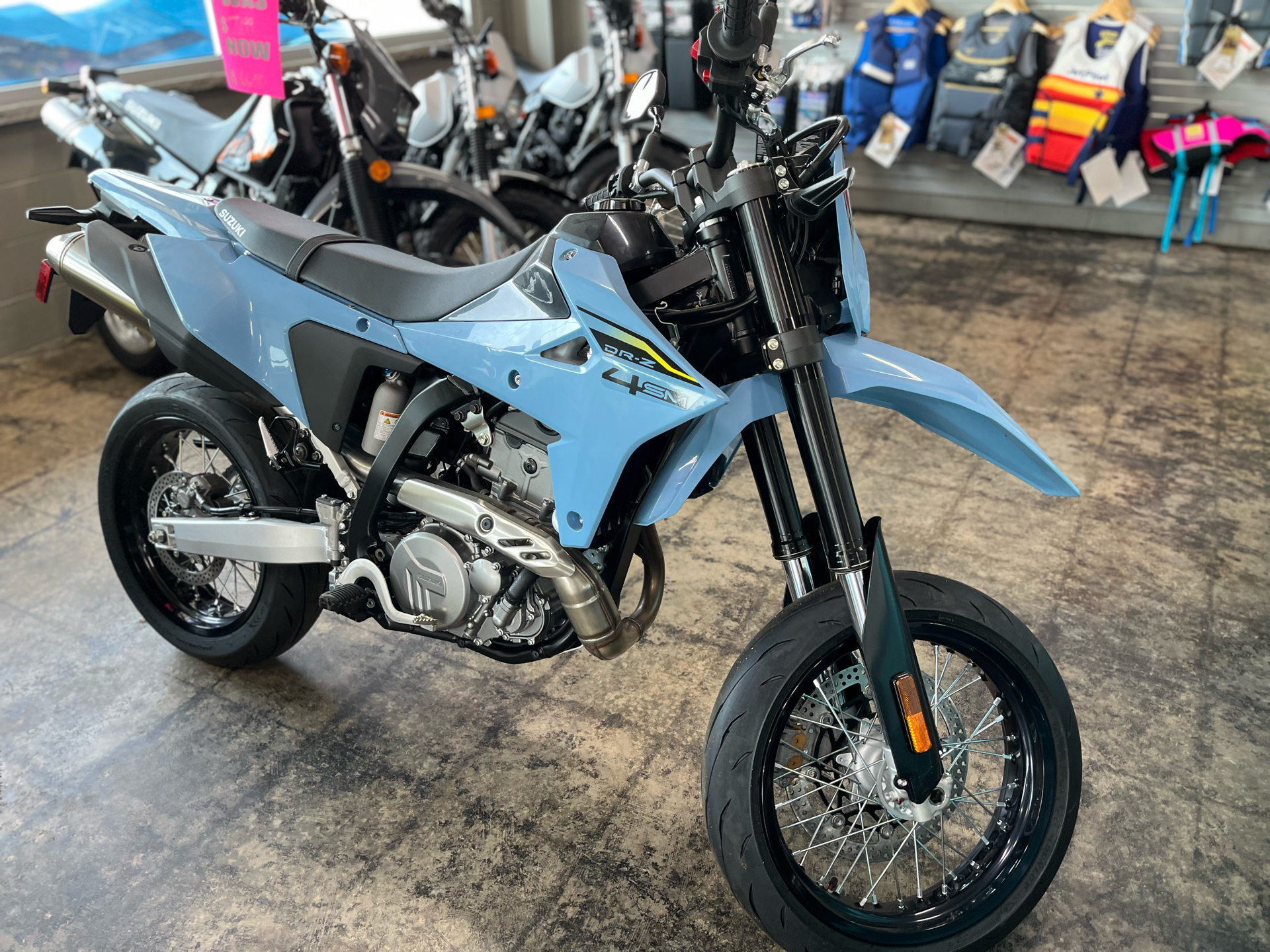 2025 Suzuki DR-Z4SM