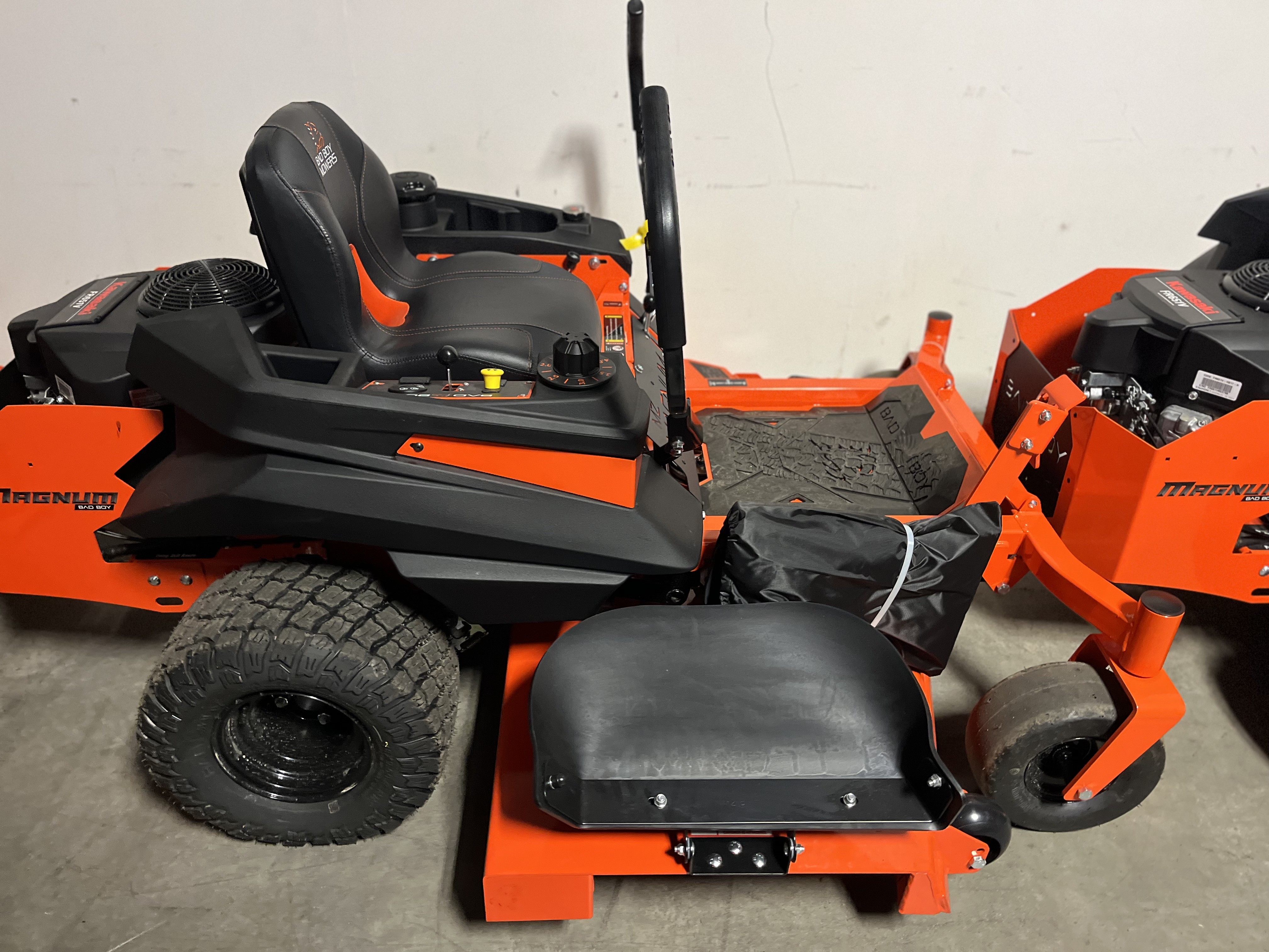 Bad Boy Mowers MZ Magnum 60 in. Kawasaki FR651V 21.5 hp | New Lawn
