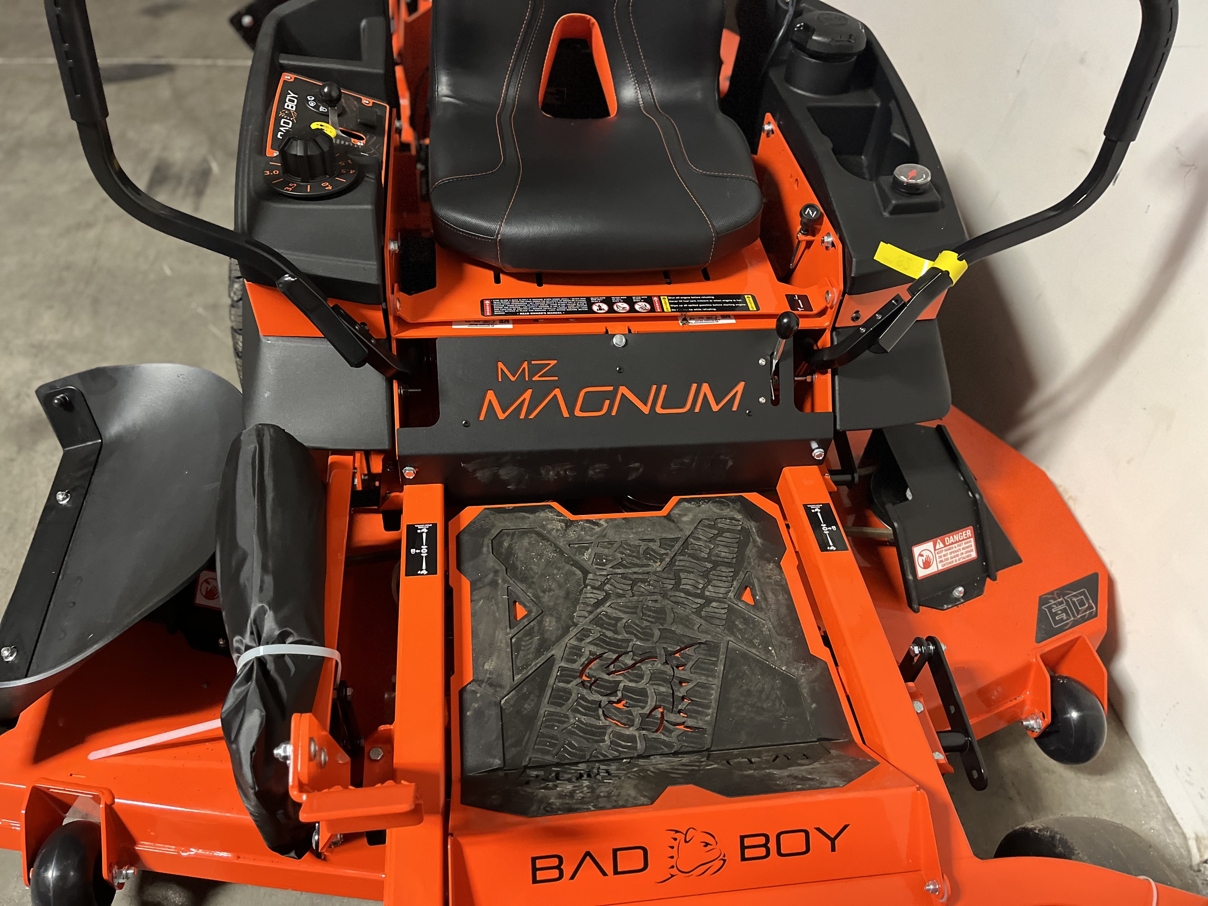 2026 Bad Boy Mowers MZ Magnum 60 in. Kawasaki FR651V 21.5 hp | New