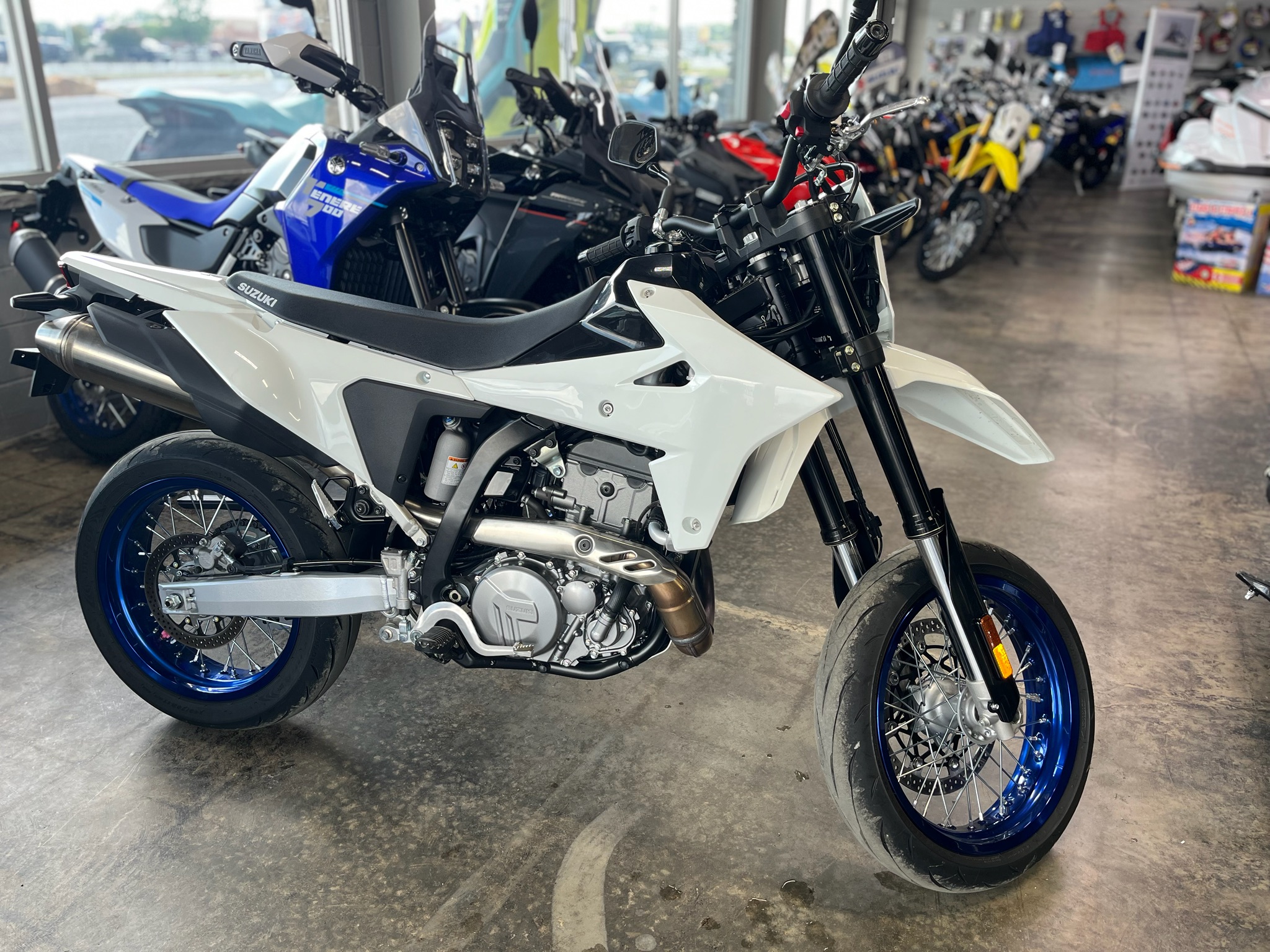 2025 Suzuki DR-Z4SM
