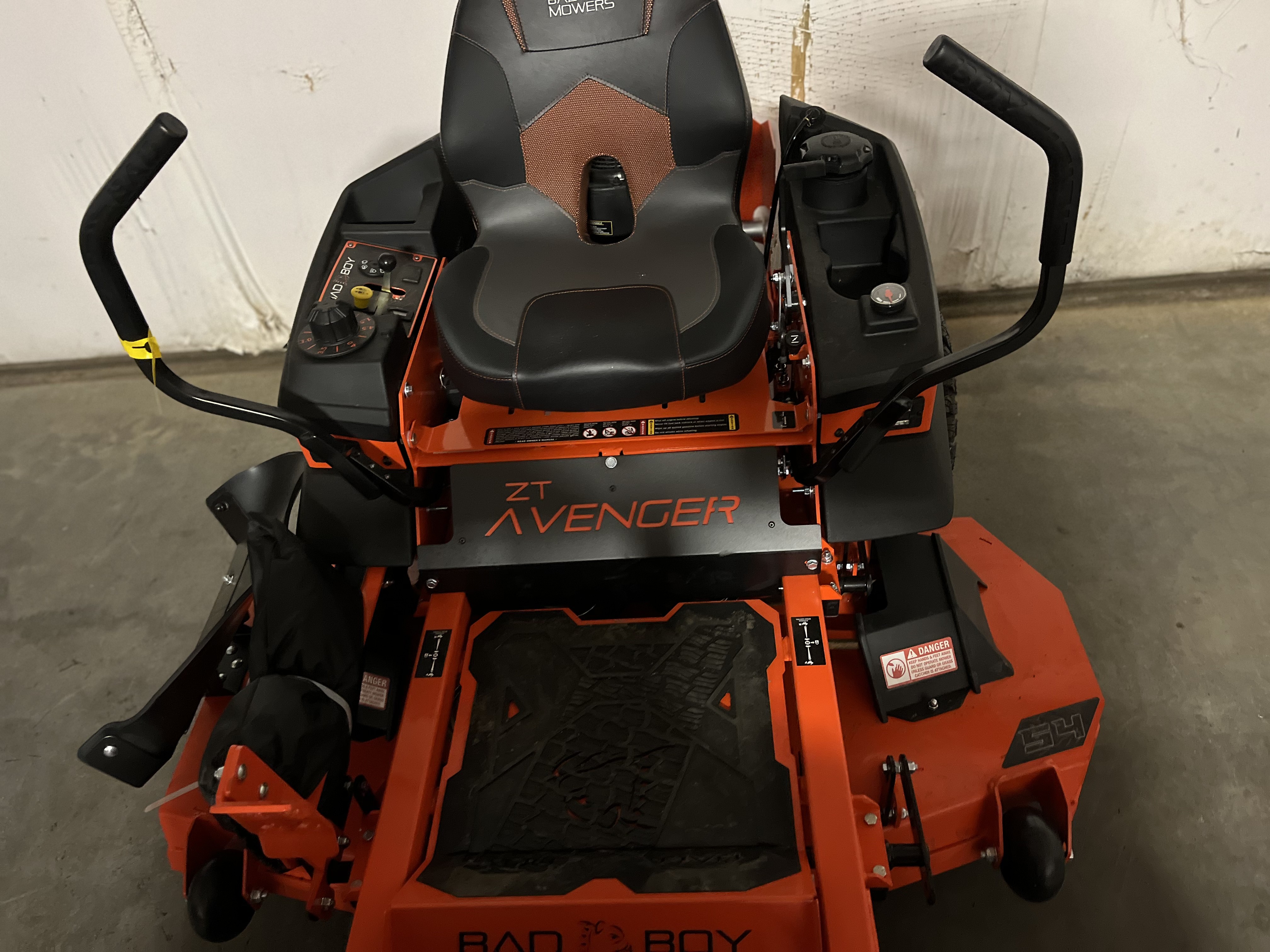 2026 Bad Boy Mowers ZT Avenger 54 in. Kawasaki FR691 23 hp | New