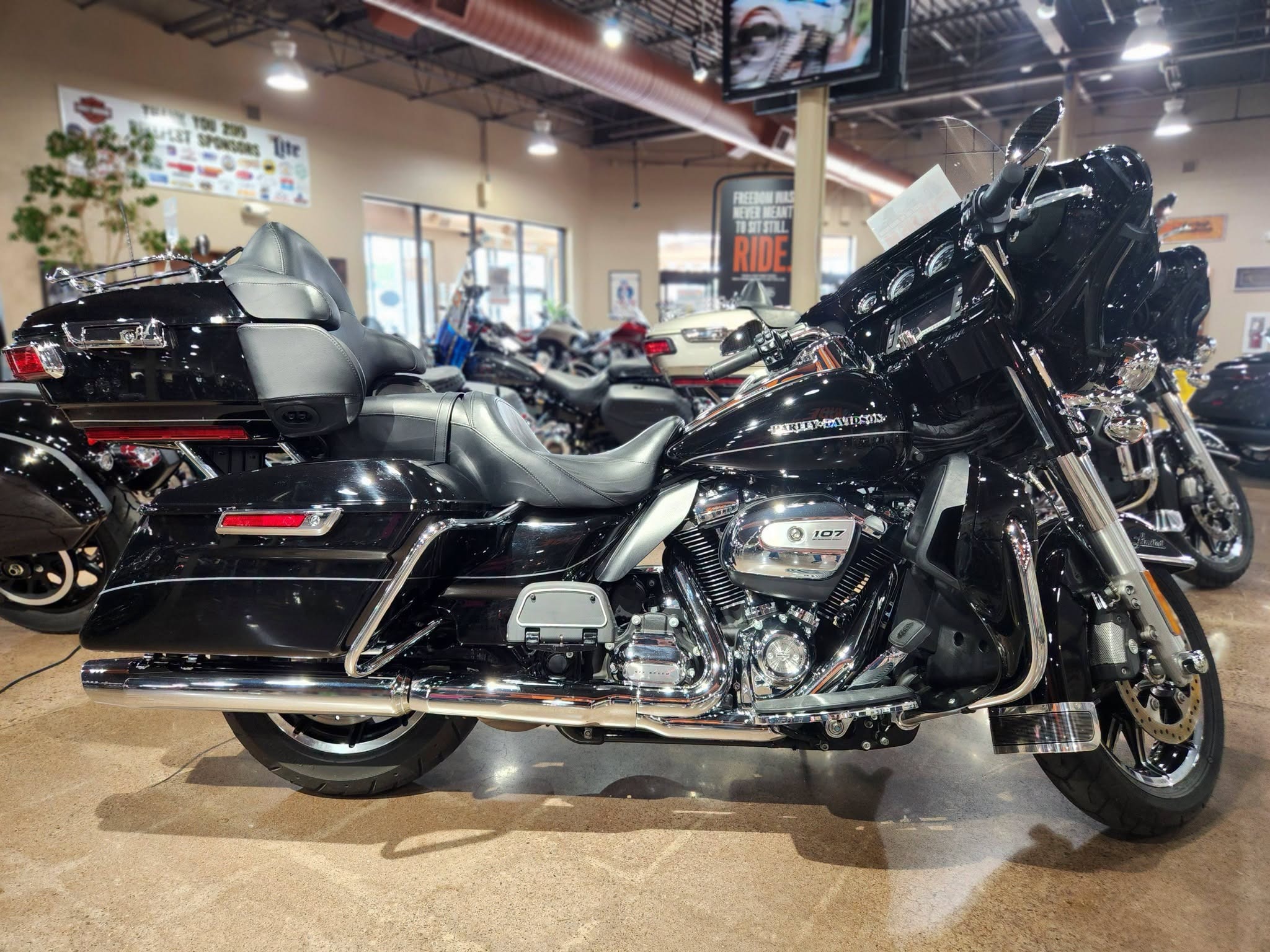 2017 Harley-Davidson Ultra Limited 1