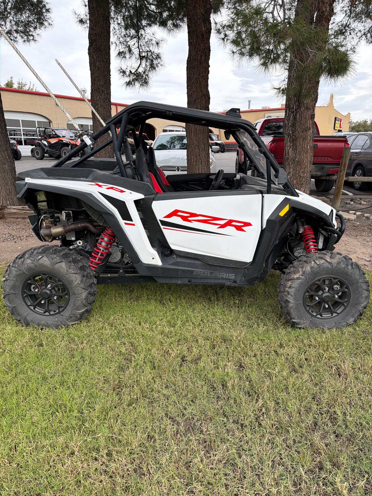 2024 Polaris RZR photo 2