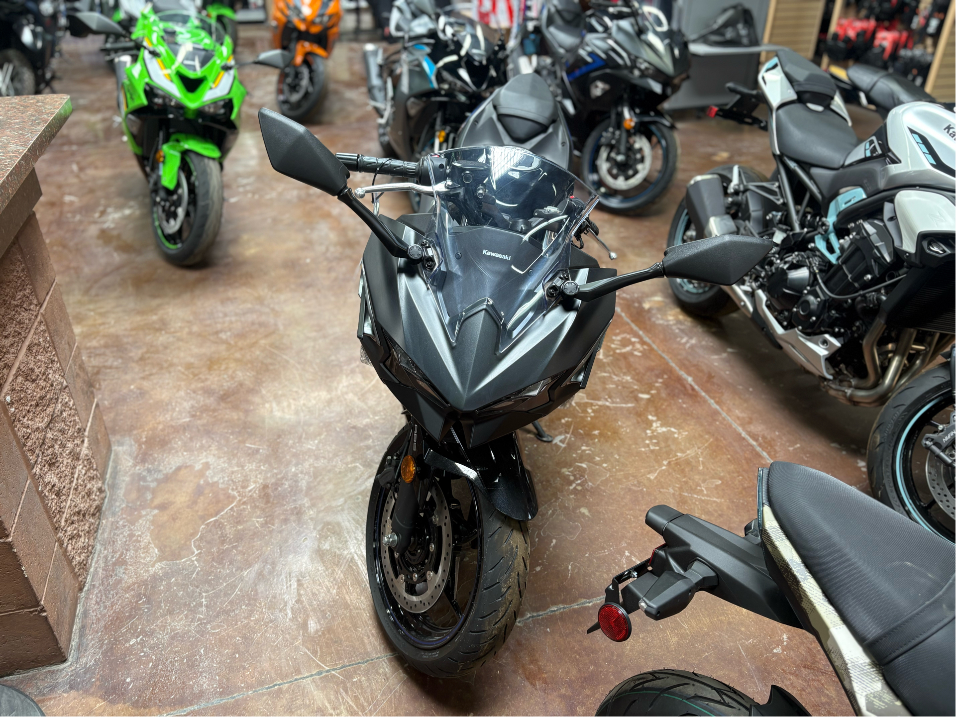 2025 Kawasaki Ninja® 500 ABS 3