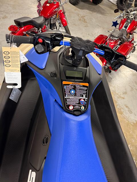 New 2025 Sea-Doo Spark Trixx for 3 + iBR Sand / Dazzling