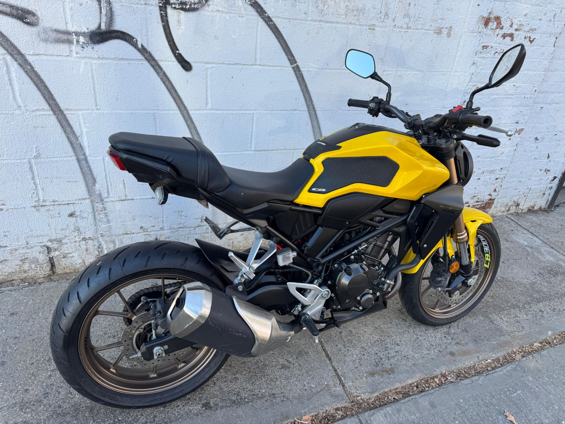 2024 Honda CB300R ABS in Long Island City, New York - Photo 3