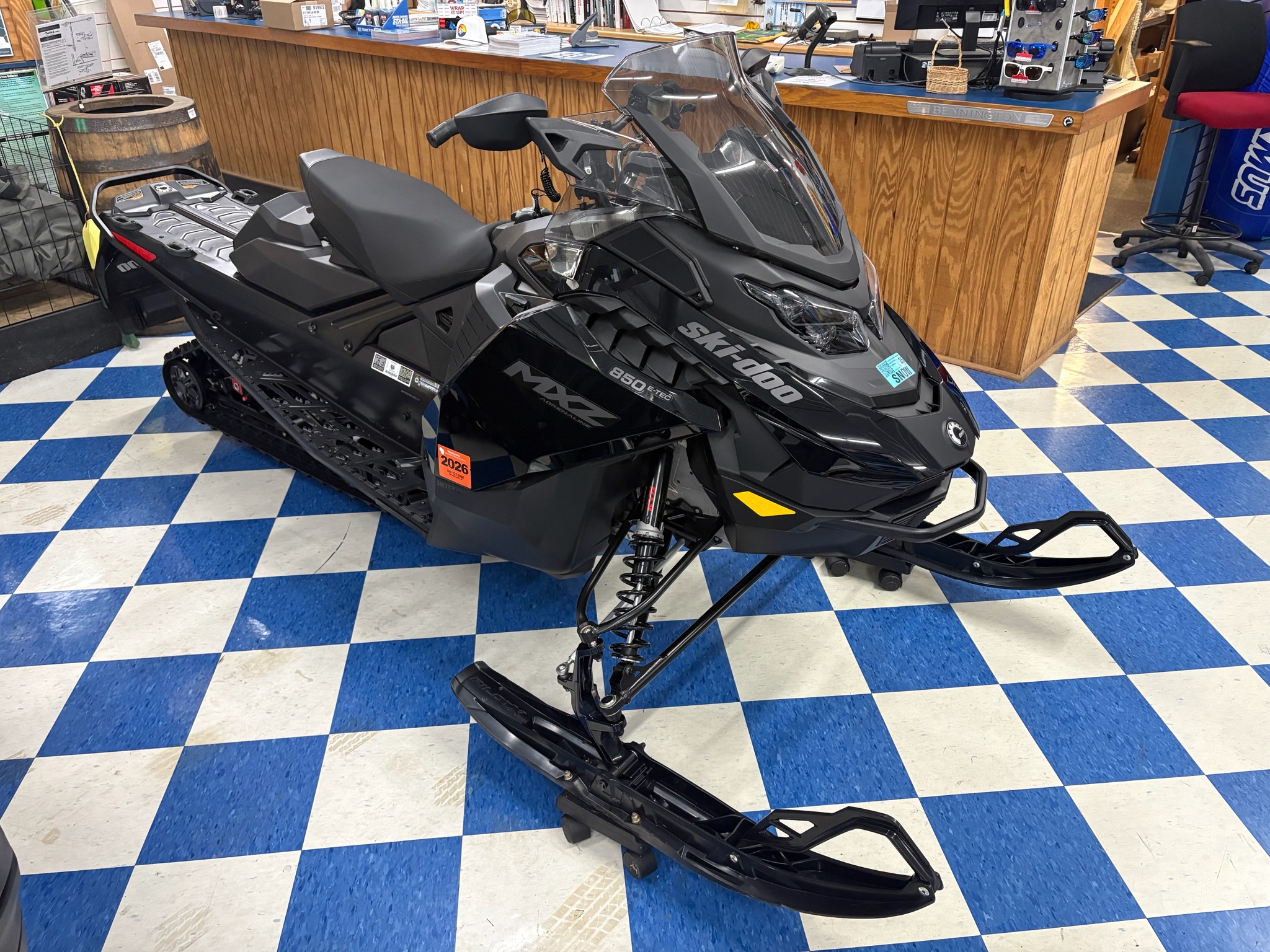 2024 MXZ Adrenaline 137 850 E-TEC ES Ripsaw 1.25
