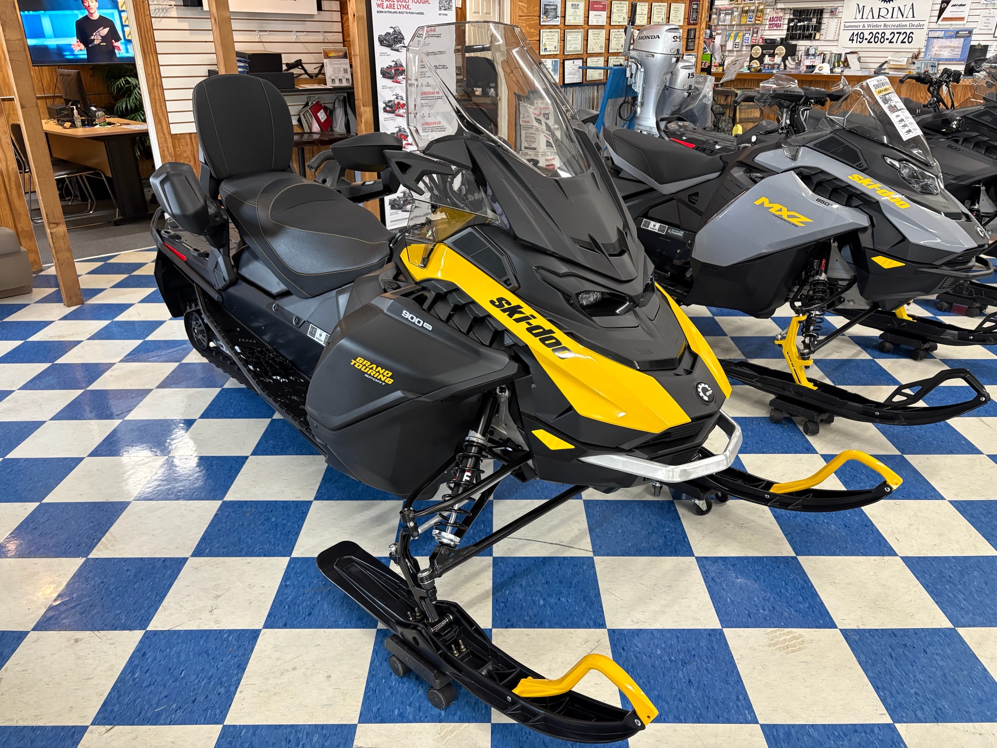 2027 Grand Touring Sport 900 ACE ES Silent Ripsaw