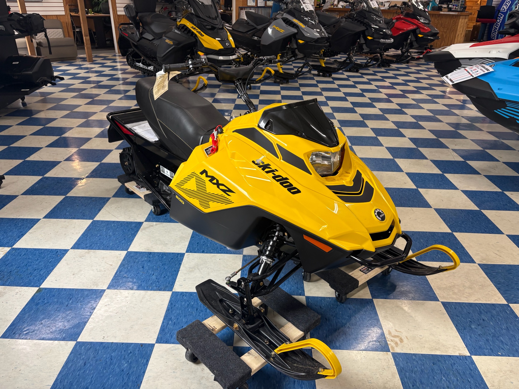 2026 MXZ 200 ES Cobra 1.0