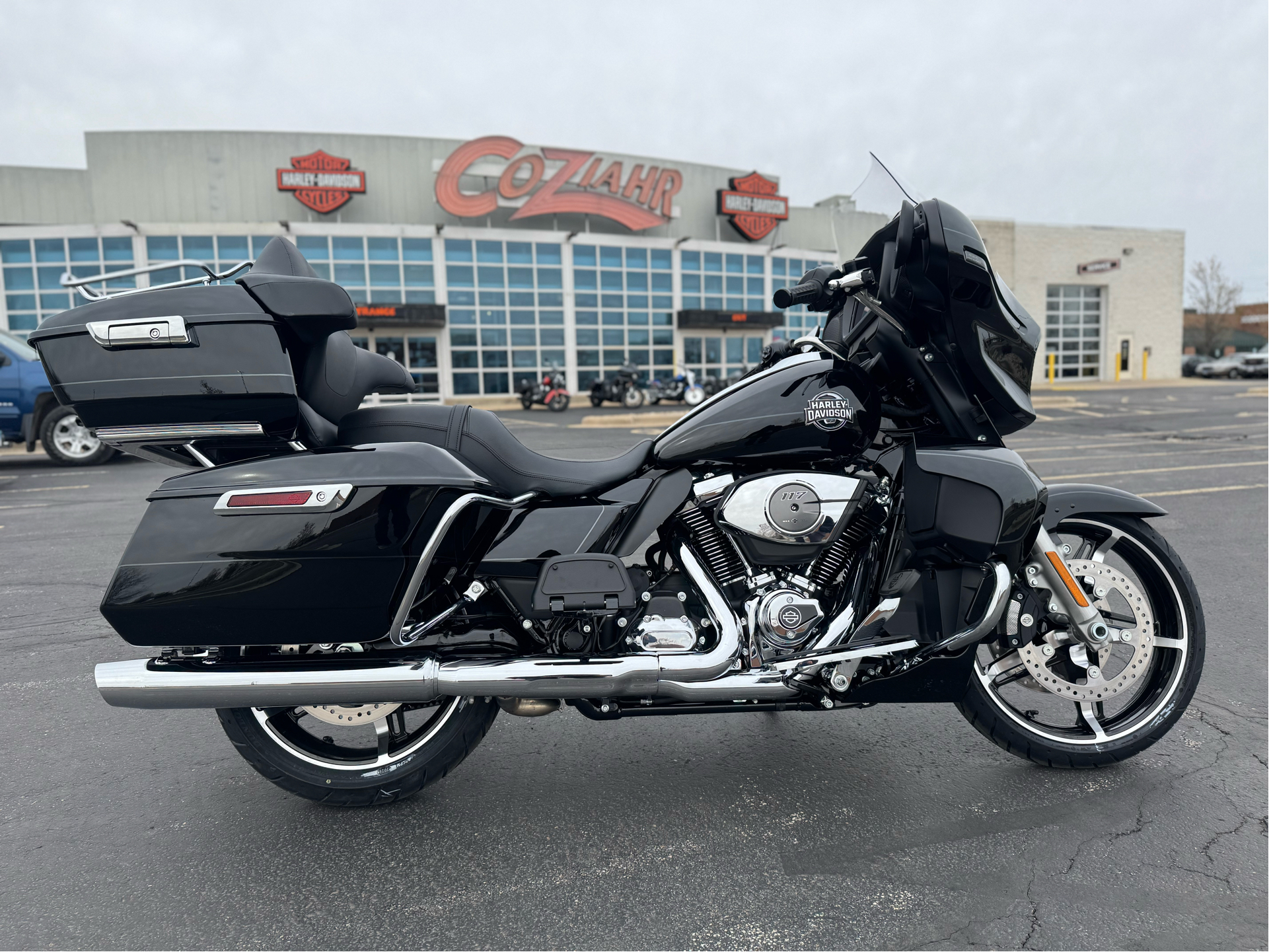 早い者勝ち‼️期間限定超激安‼️HARLEY DAVIDSON‼️これからのサイズ感‼️ New 2025 Harley-Davidson Street Bob® Motorcycle - Specs