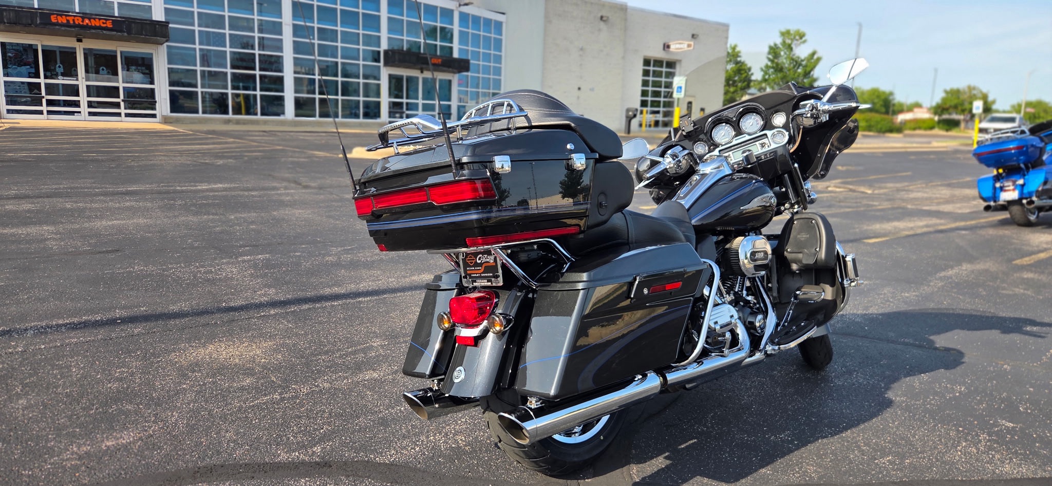 2013 Harley-Davidson CVO Ultra Classic® Electra Glide® 110th Anniversar 3