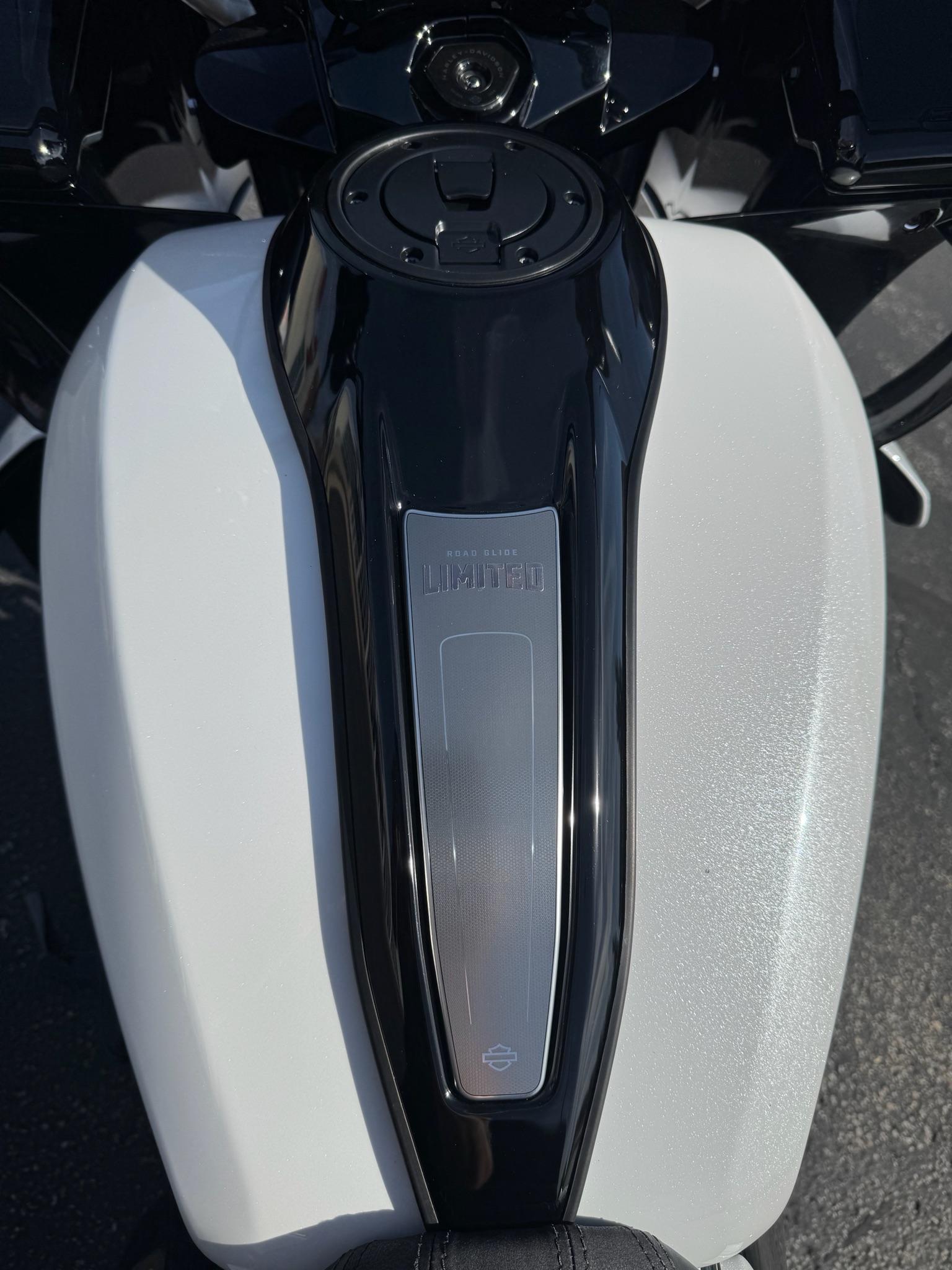 2026 Harley-Davidson Road Glide® Limited 8