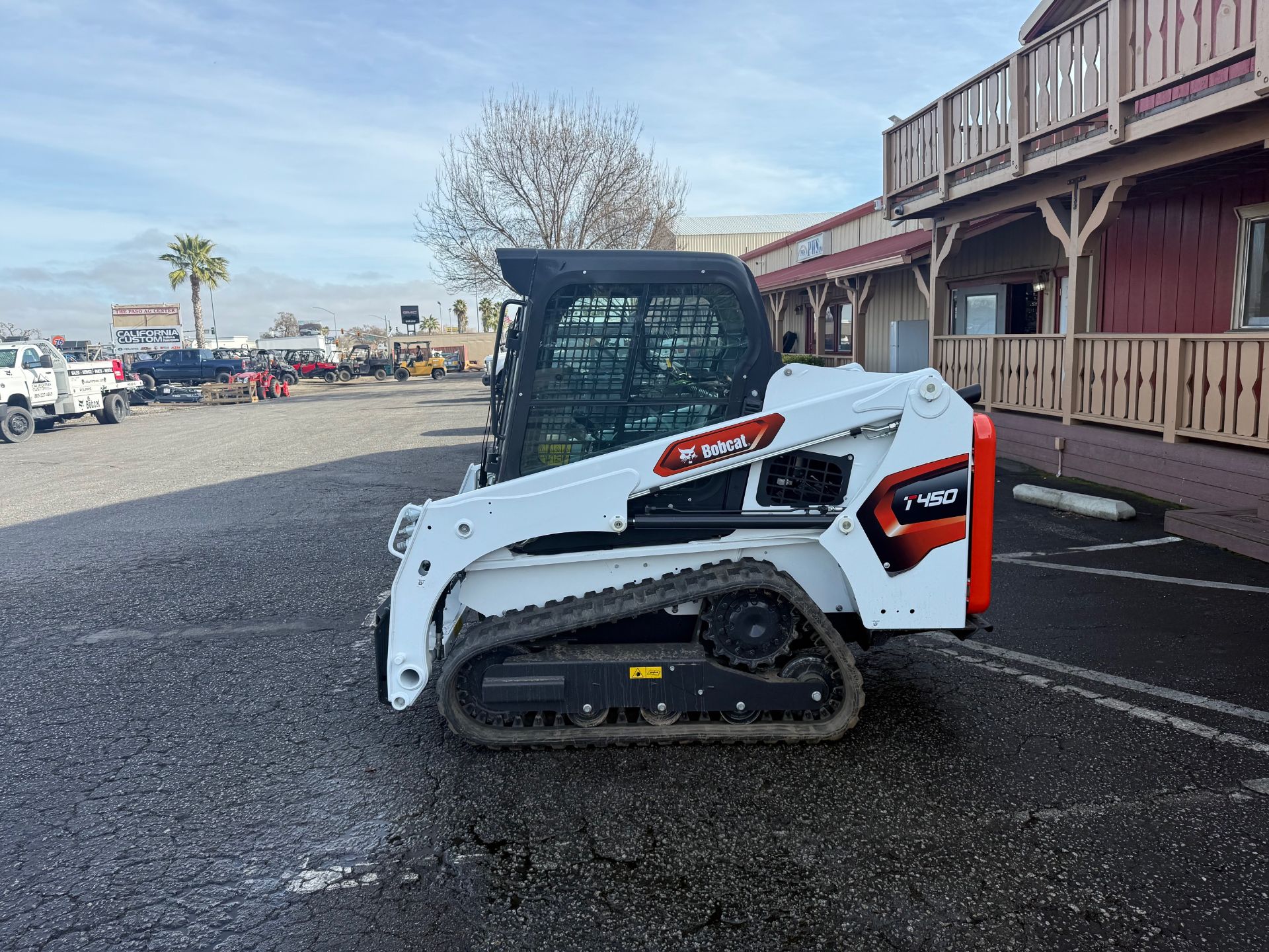 2024 Bobcat T450 in Paso Robles, California - Photo 5