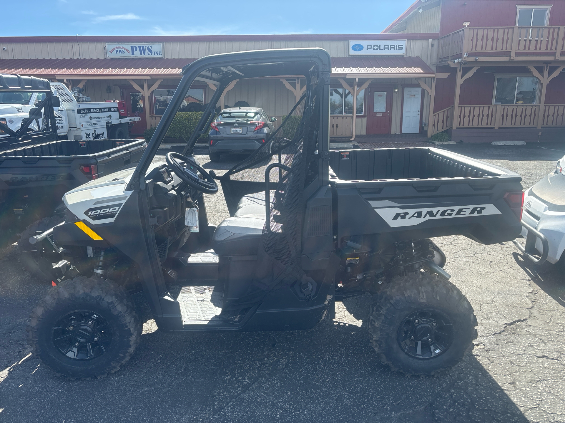2025 Polaris Ranger 1000 Premium in Paso Robles, California - Photo 2