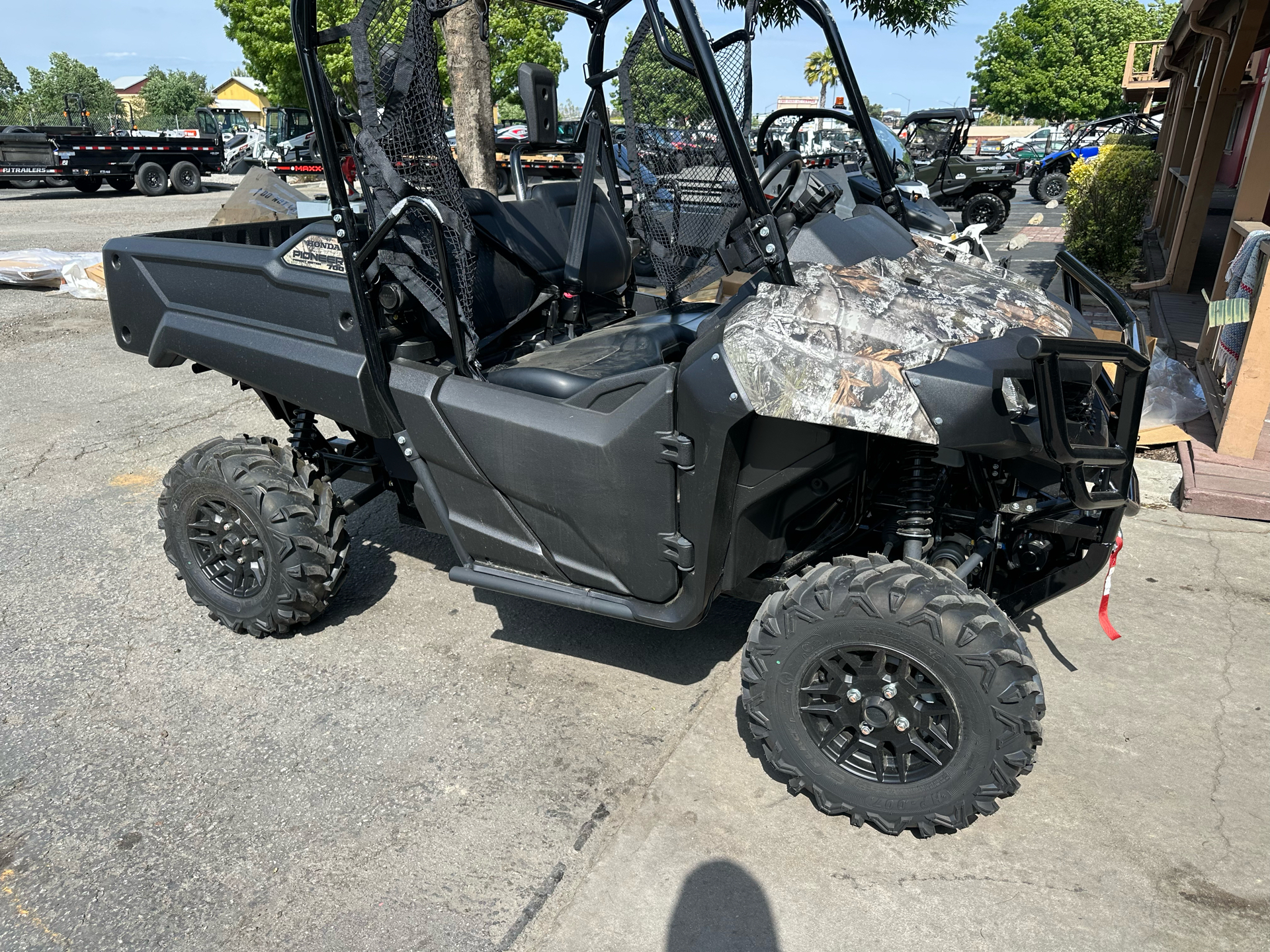 2025 Honda Pioneer 700 Forest in Paso Robles, California - Photo 2