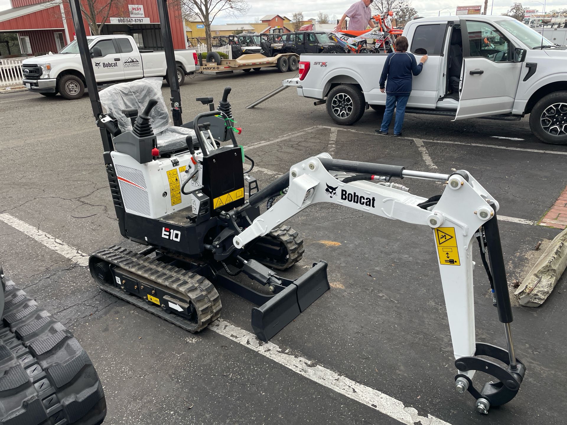 2024 Bobcat E10 in Paso Robles, California - Photo 1