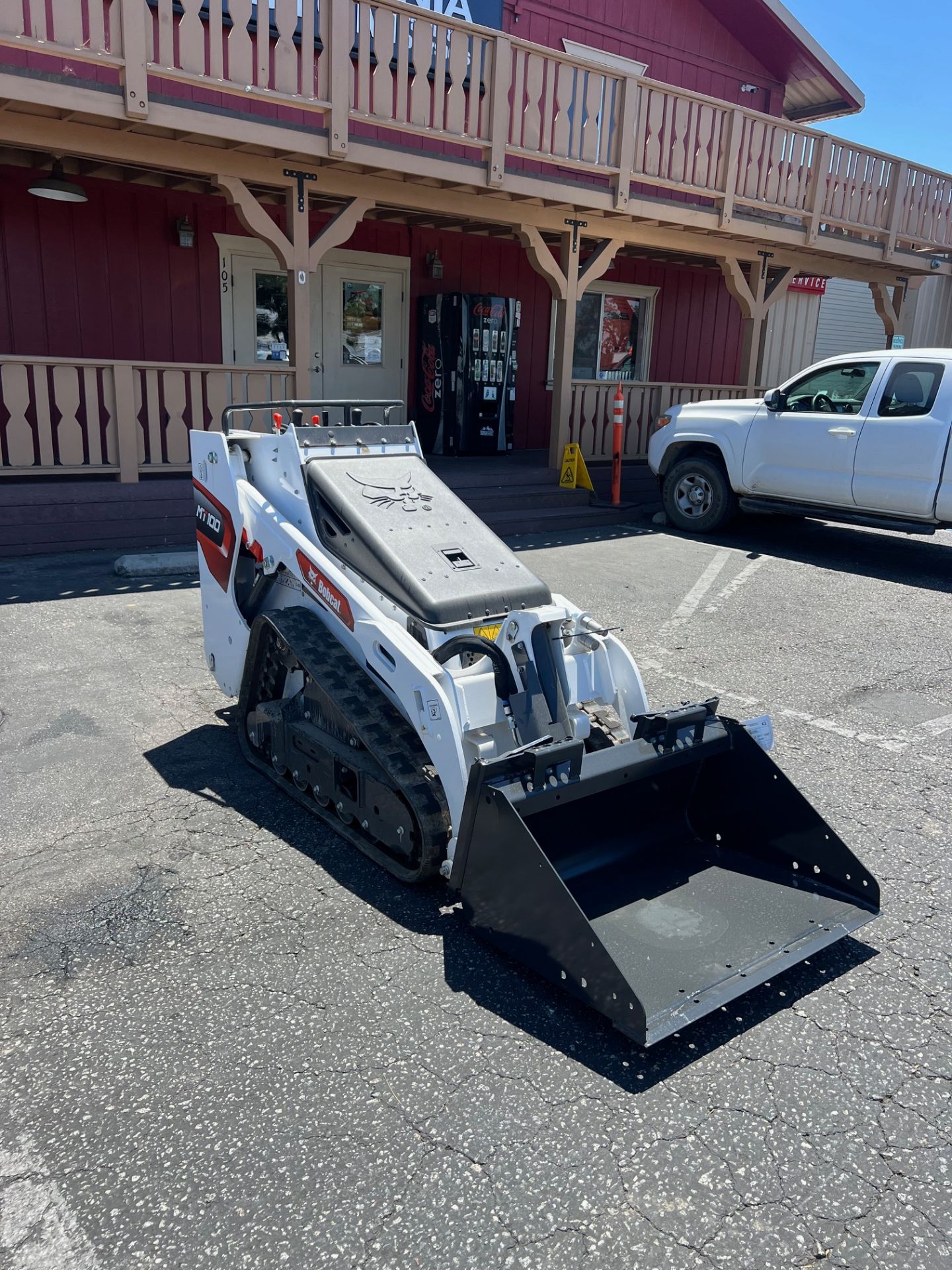 2025 Bobcat MT100 Mini Track Loader in Paso Robles, California - Photo 3