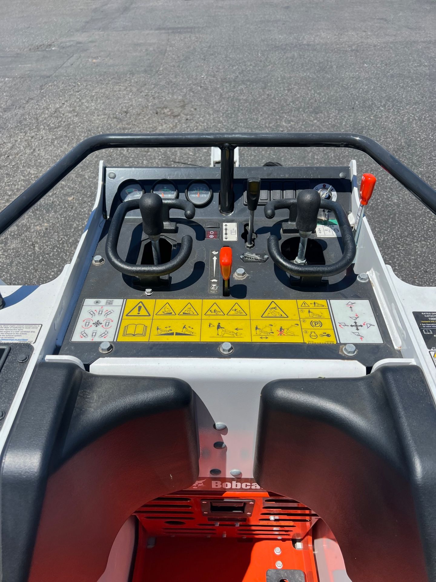 2025 Bobcat MT100 Mini Track Loader in Paso Robles, California - Photo 10