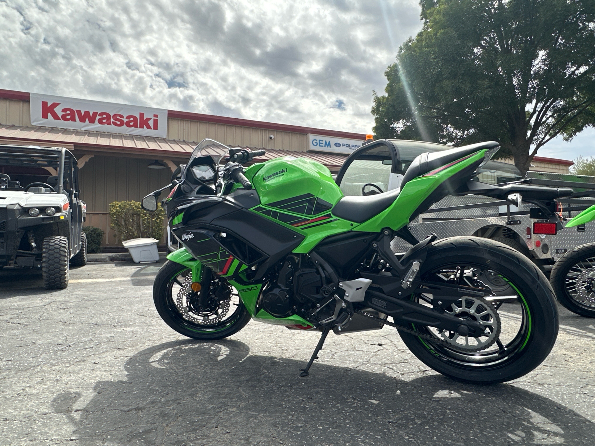 2024 Kawasaki Ninja 650 KRT Edition ABS in Paso Robles, California - Photo 1